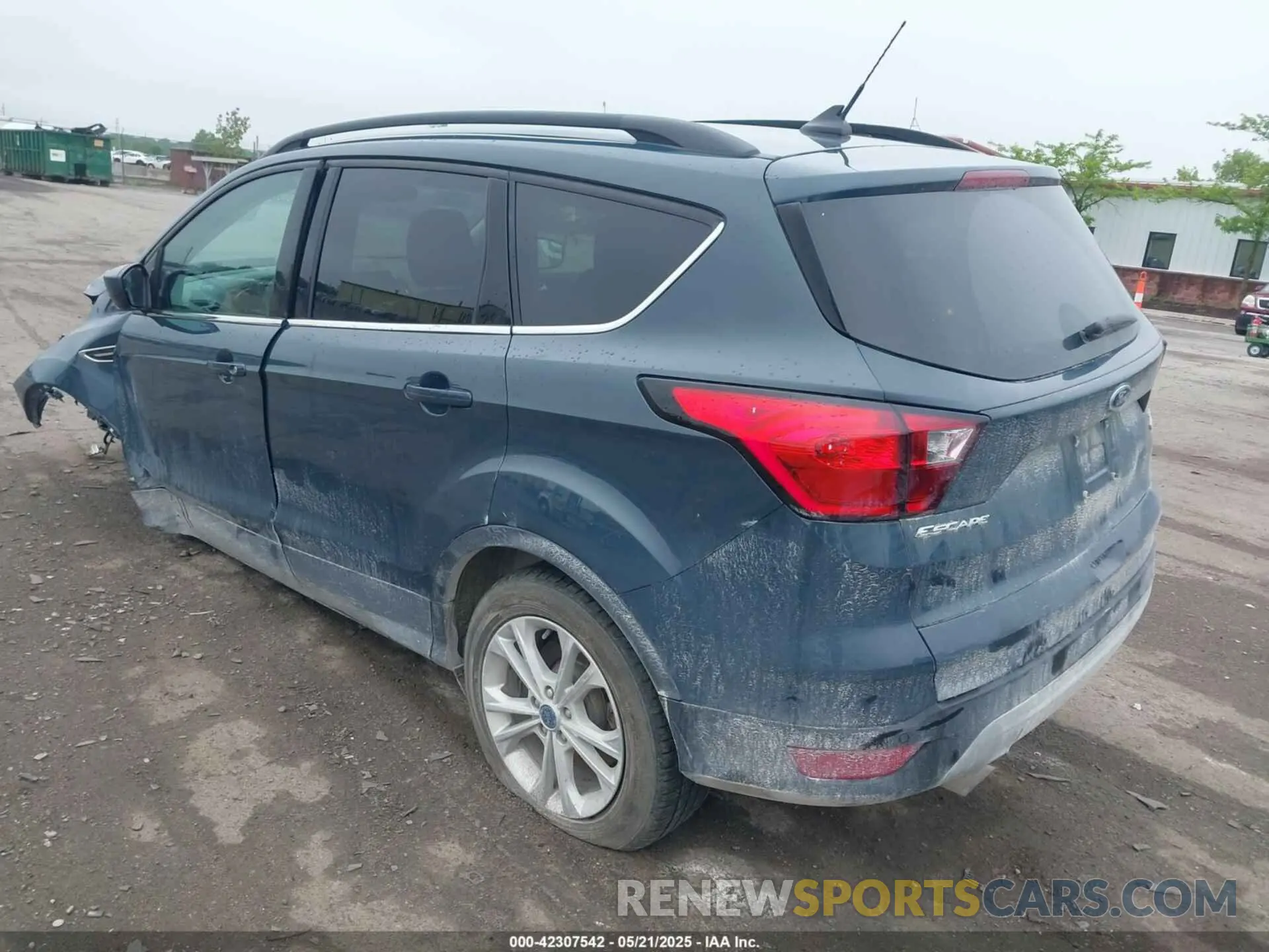 3 Photograph of a damaged car 1FMCU9HD4KUC01419 FORD ESCAPE 2019