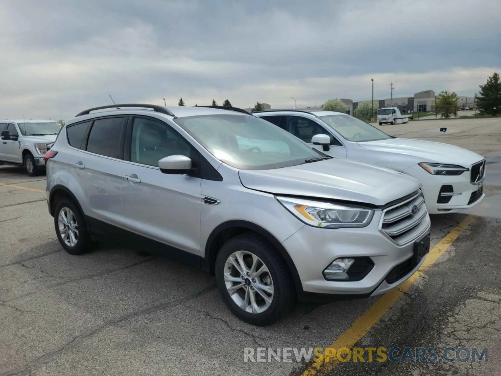 10 Photograph of a damaged car 1FMCU9HD4KUC07849 FORD ESCAPE 2019