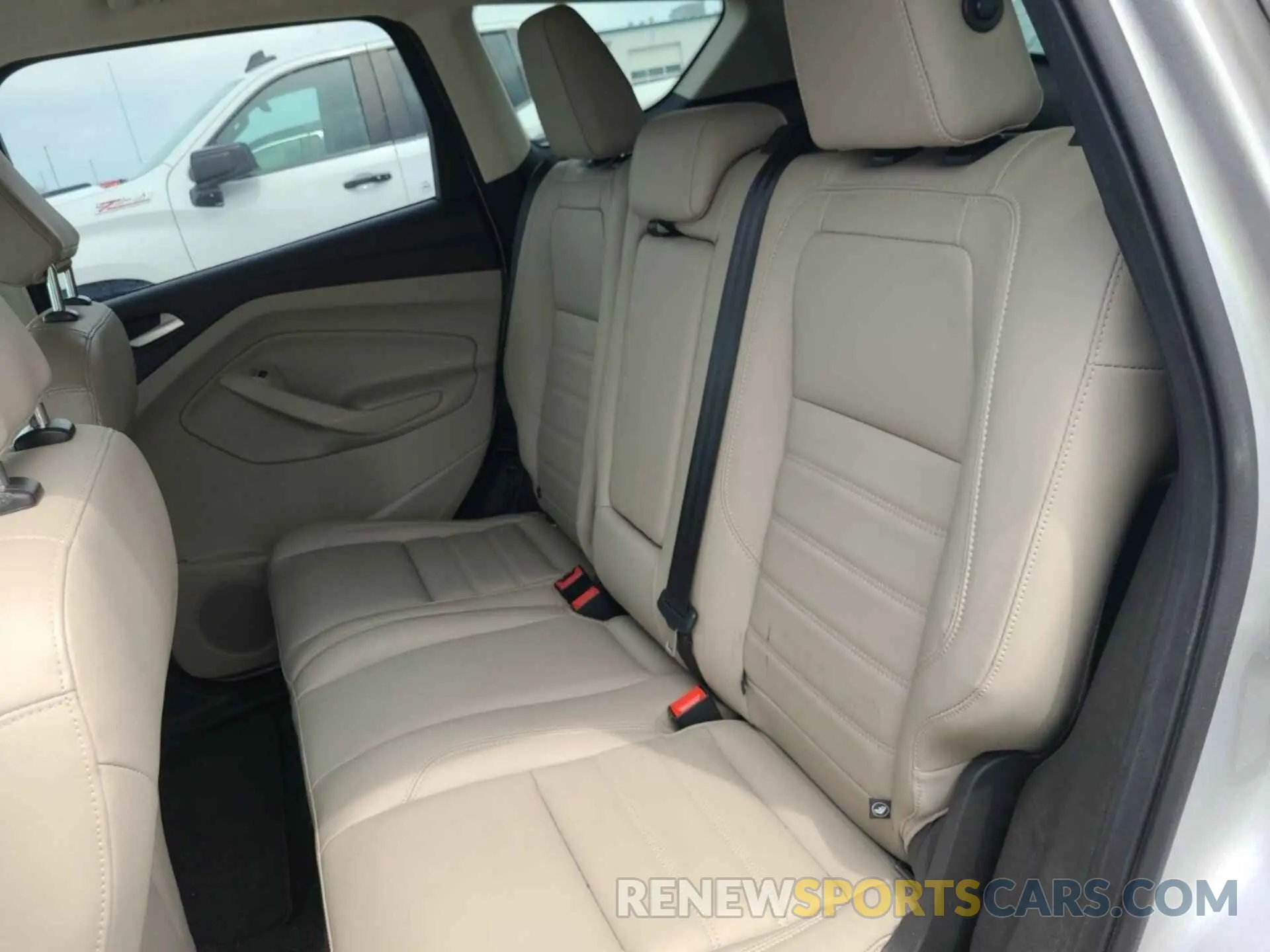 15 Photograph of a damaged car 1FMCU9HD4KUC07849 FORD ESCAPE 2019