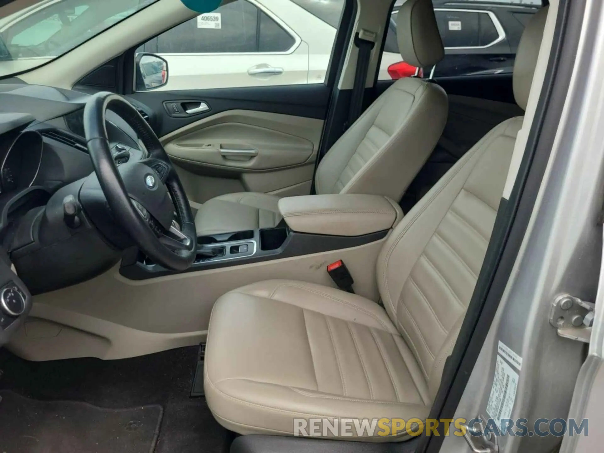 25 Photograph of a damaged car 1FMCU9HD4KUC07849 FORD ESCAPE 2019