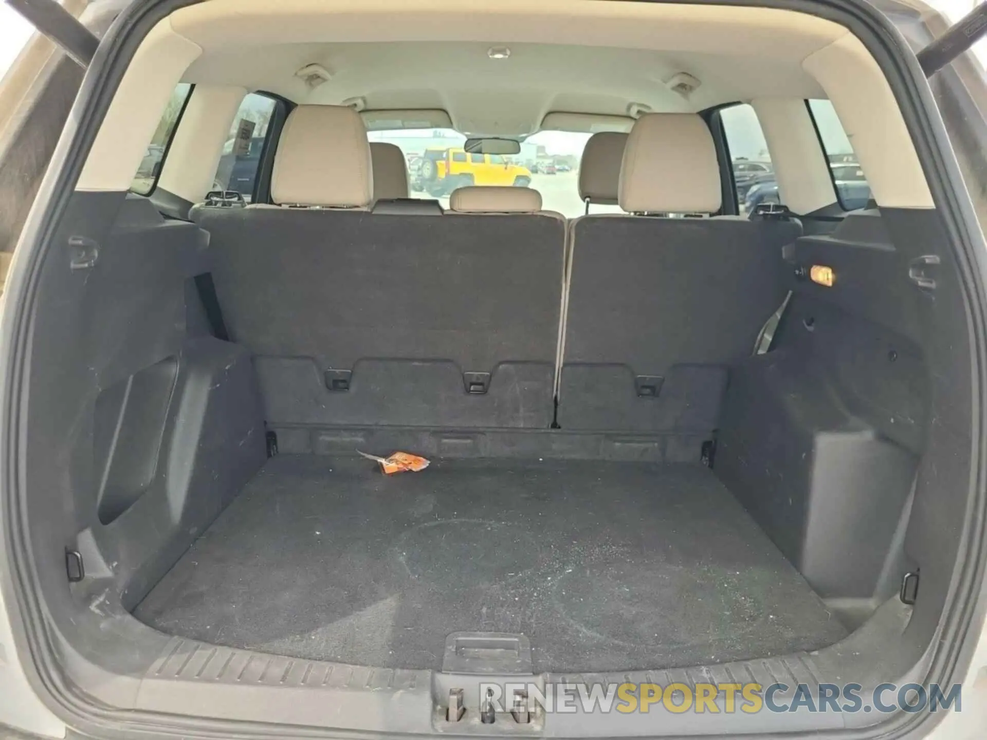 6 Photograph of a damaged car 1FMCU9HD4KUC07849 FORD ESCAPE 2019