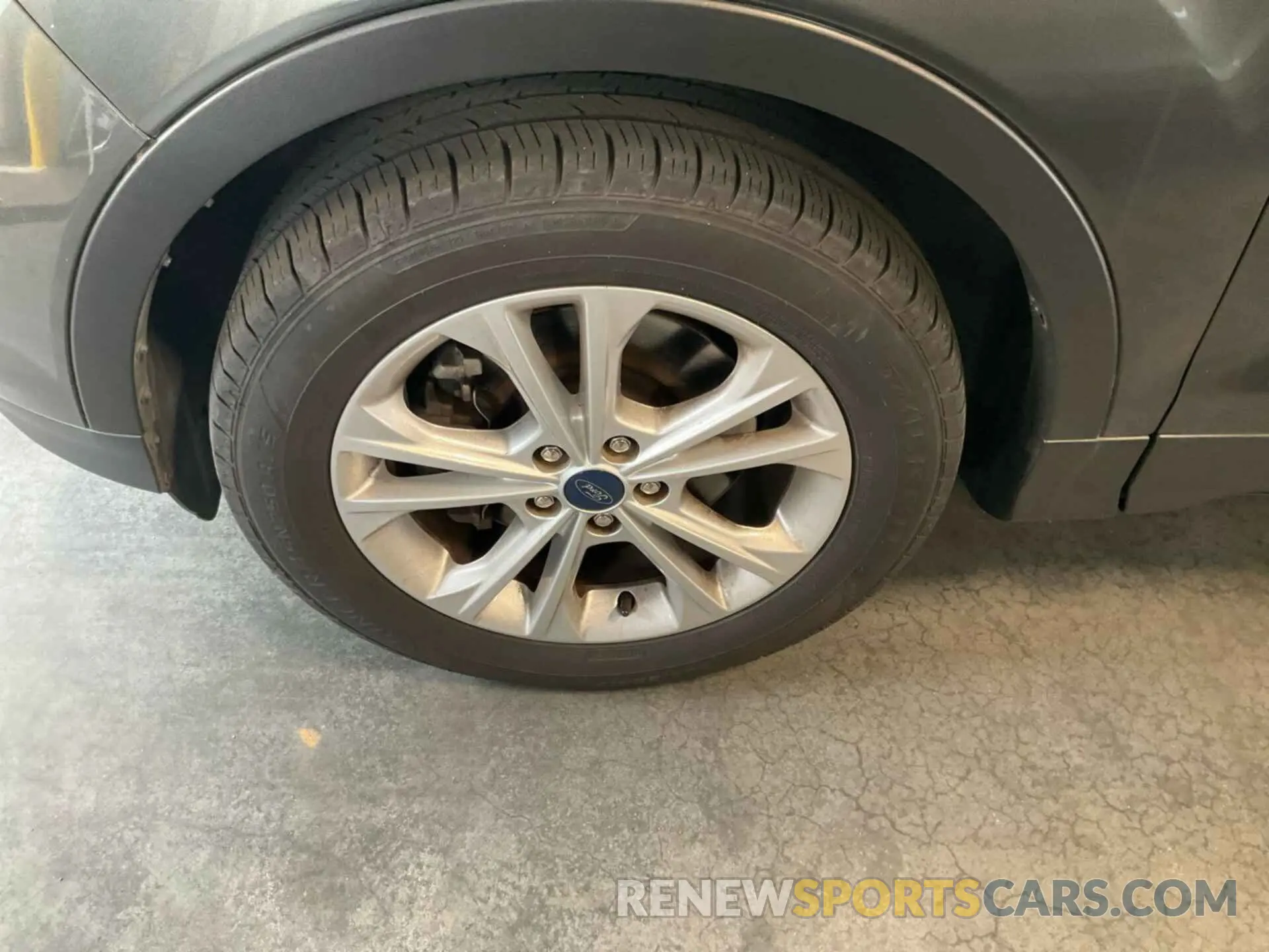 14 Photograph of a damaged car 1FMCU9HD4KUC35926 FORD ESCAPE 2019