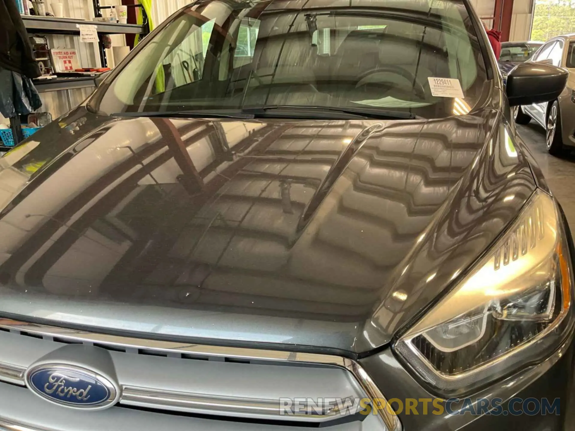 16 Photograph of a damaged car 1FMCU9HD4KUC35926 FORD ESCAPE 2019