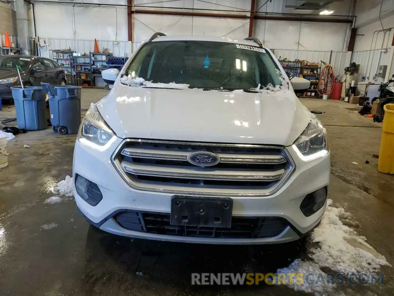 5 Photograph of a damaged car 1FMCU9HD4KUC48319 FORD ESCAPE 2019