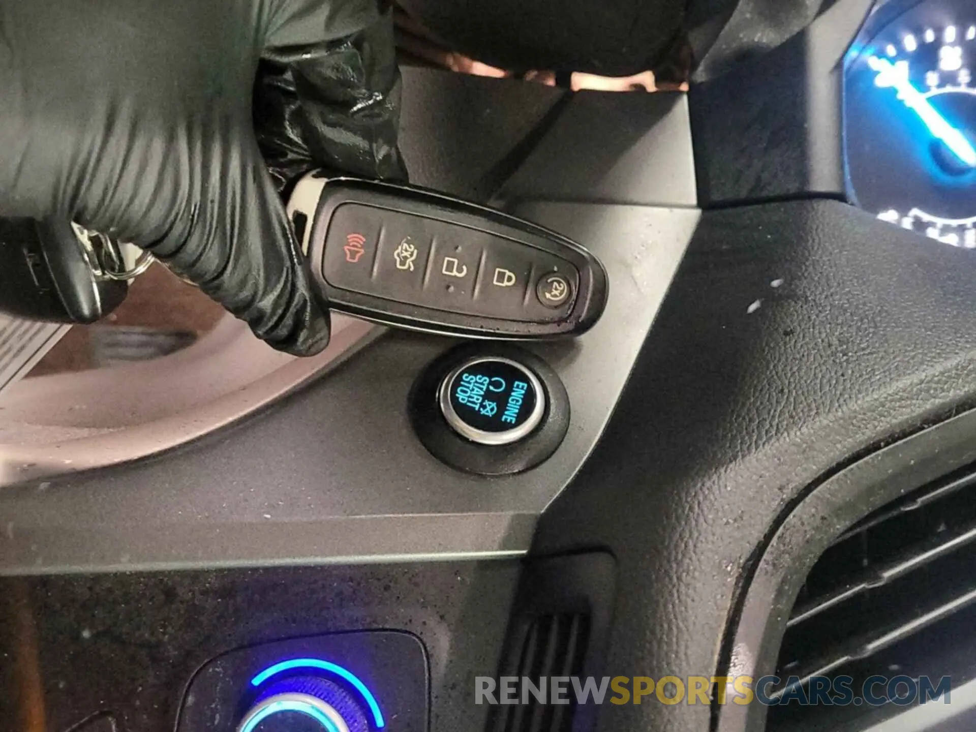 20 Photograph of a damaged car 1FMCU9HD5KUA48176 FORD ESCAPE 2019