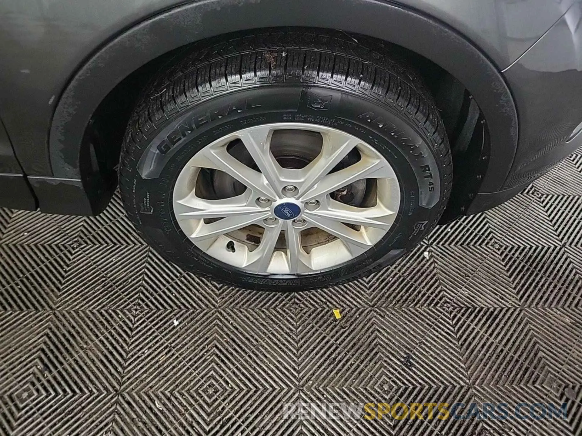 26 Photograph of a damaged car 1FMCU9HD5KUA48176 FORD ESCAPE 2019