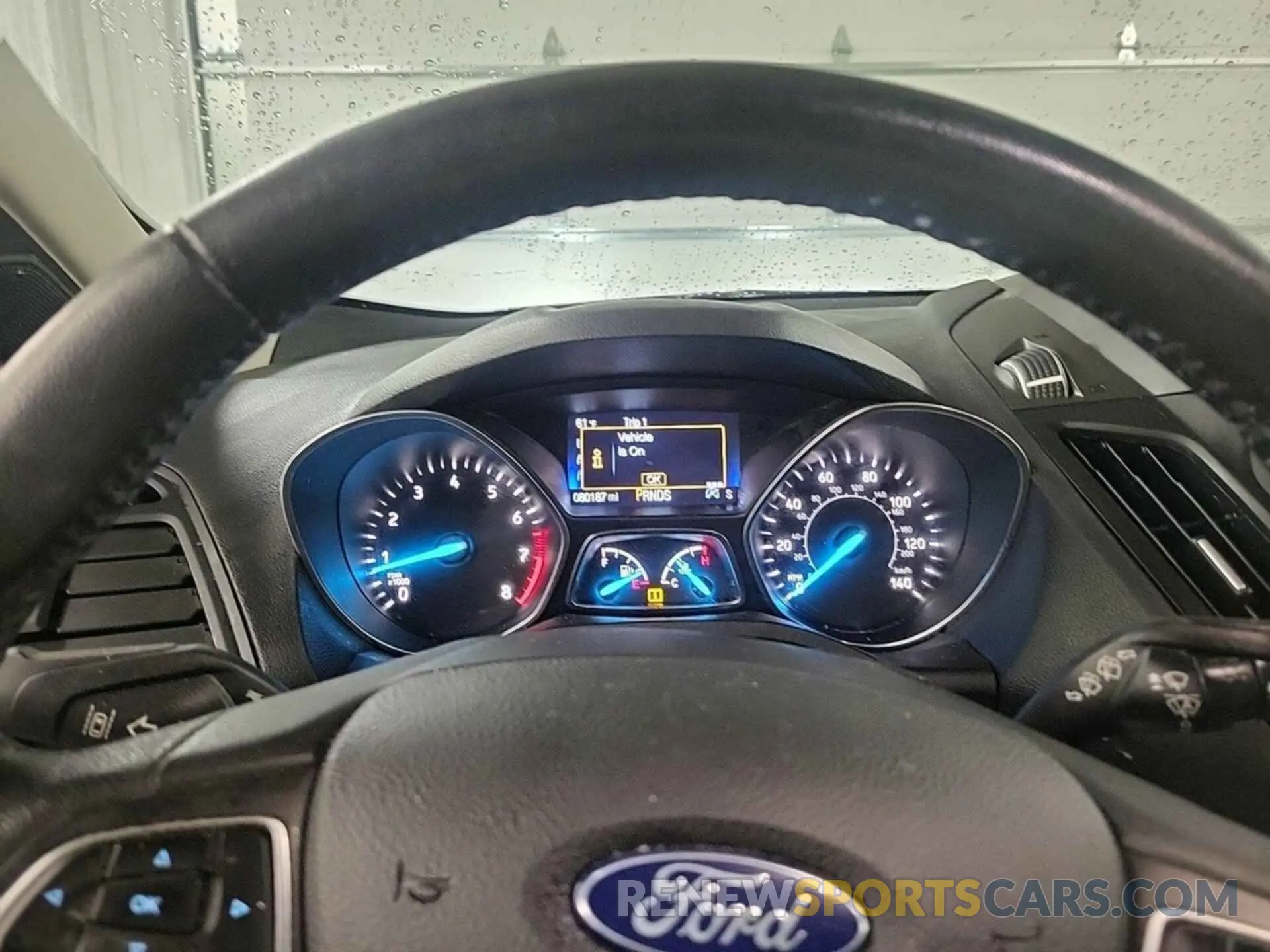 29 Photograph of a damaged car 1FMCU9HD5KUA48176 FORD ESCAPE 2019