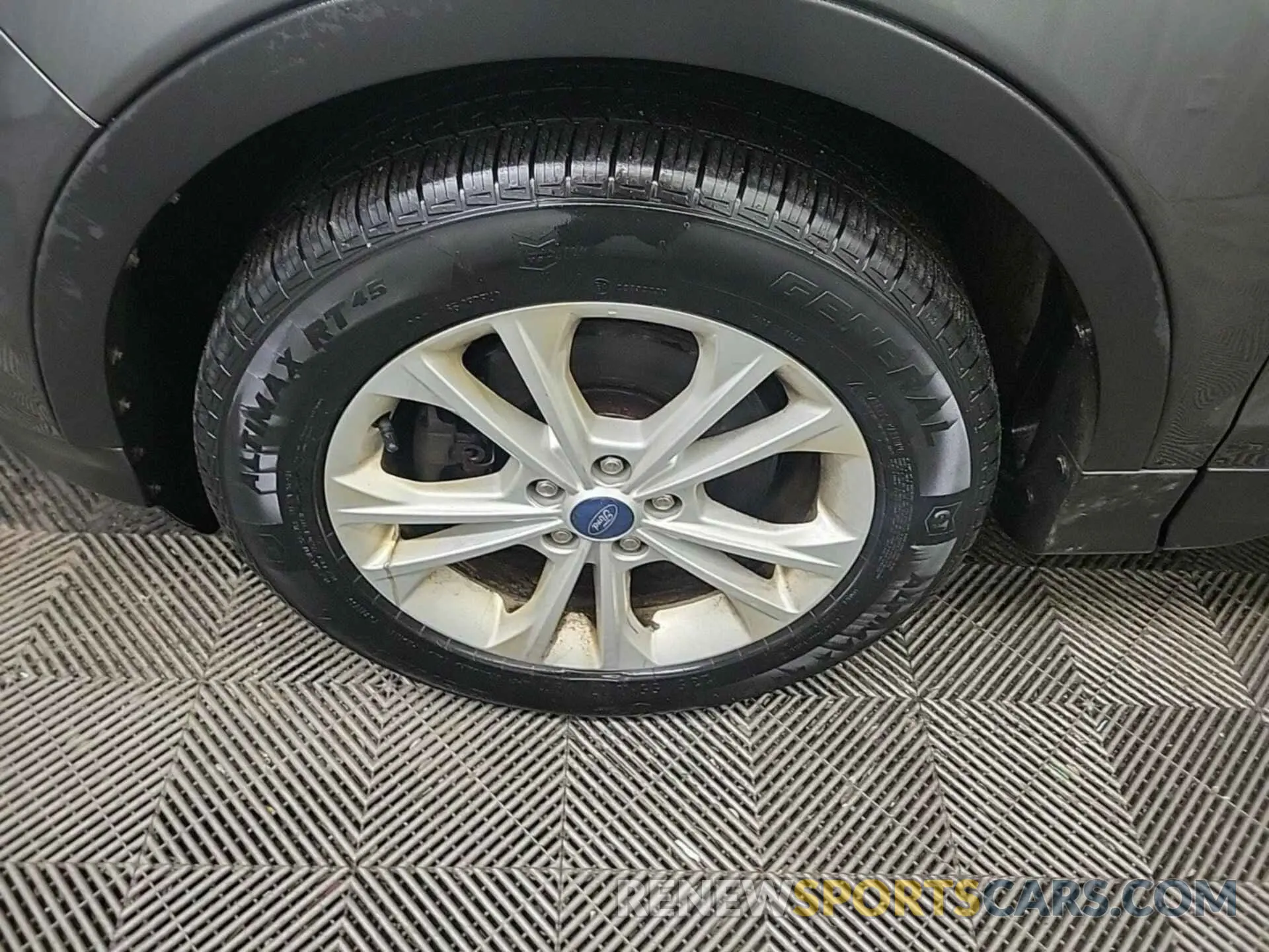 45 Photograph of a damaged car 1FMCU9HD5KUA48176 FORD ESCAPE 2019
