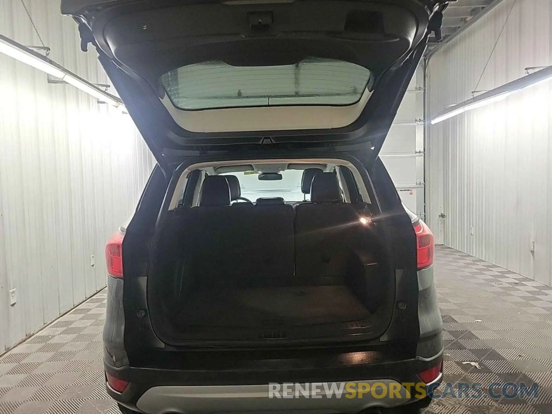 9 Photograph of a damaged car 1FMCU9HD5KUA48176 FORD ESCAPE 2019