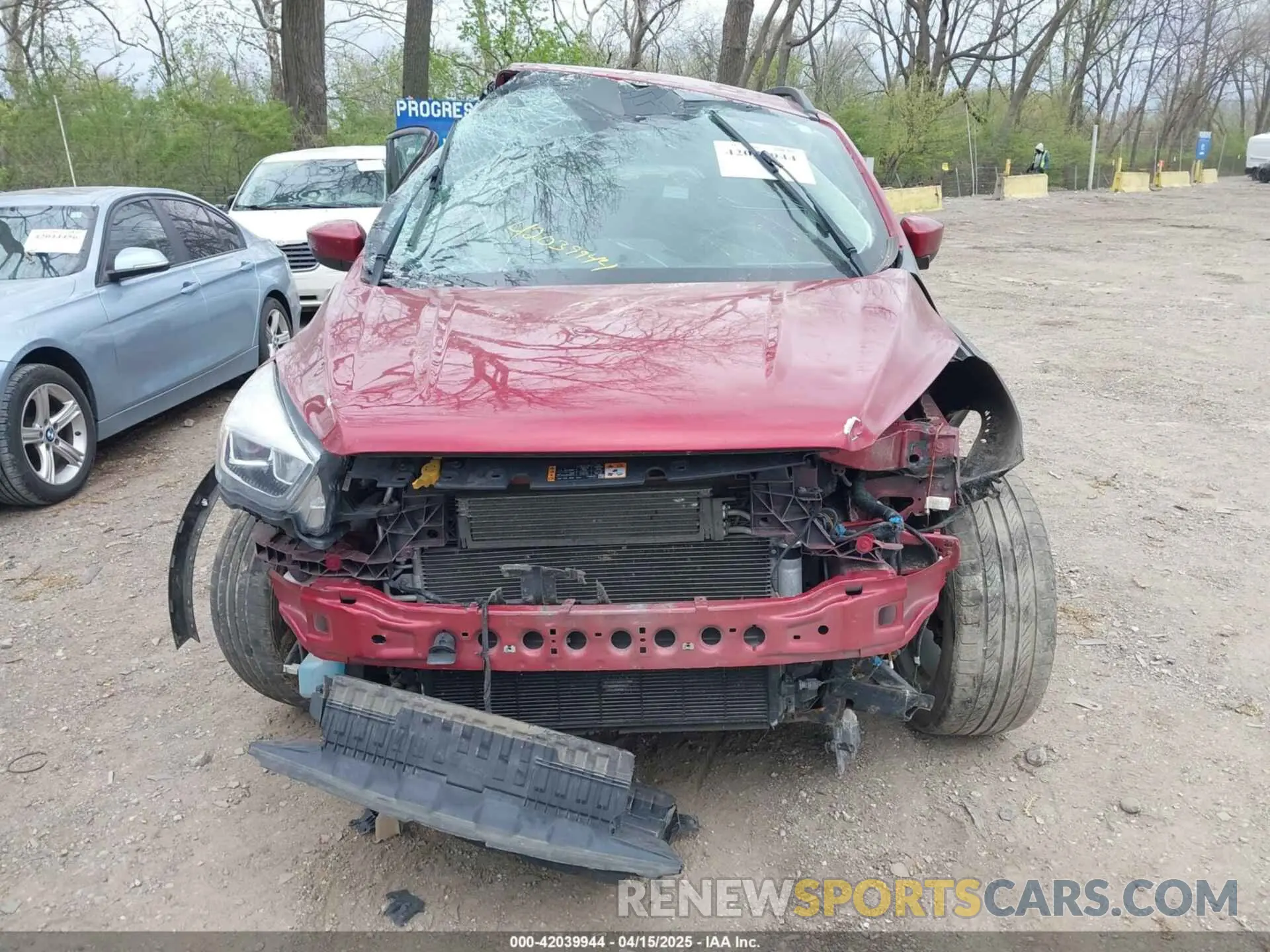 13 Photograph of a damaged car 1FMCU9HD5KUA50882 FORD ESCAPE 2019