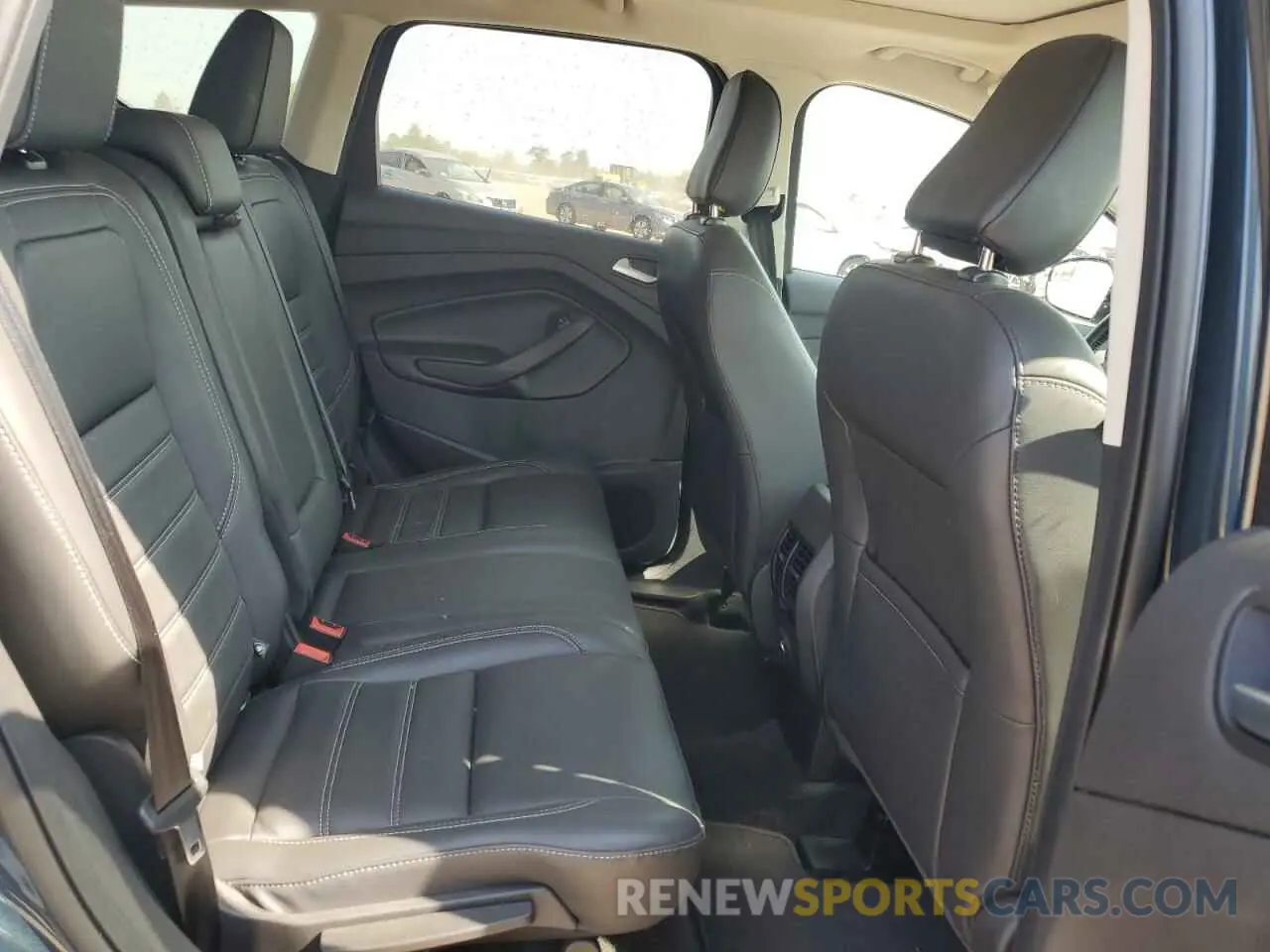10 Photograph of a damaged car 1FMCU9HD5KUA92355 FORD ESCAPE 2019