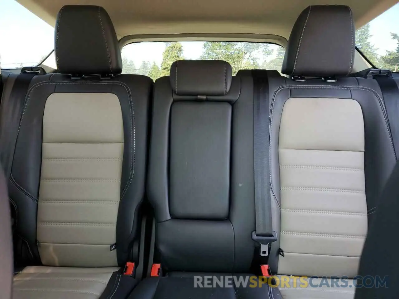 10 Photograph of a damaged car 1FMCU9HD5KUA96289 FORD ESCAPE 2019