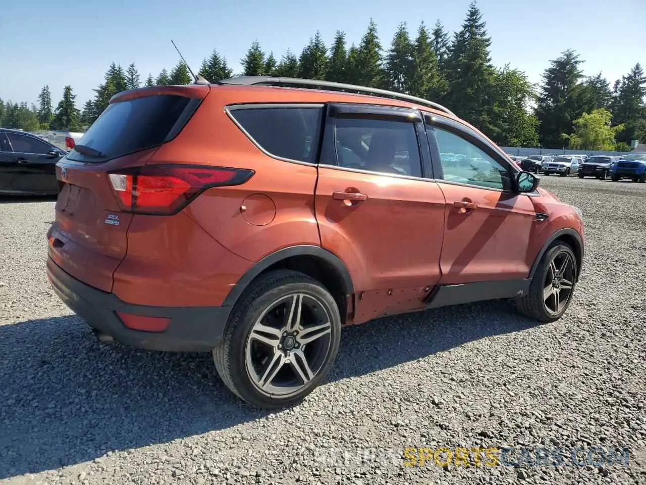 3 Photograph of a damaged car 1FMCU9HD5KUA96289 FORD ESCAPE 2019