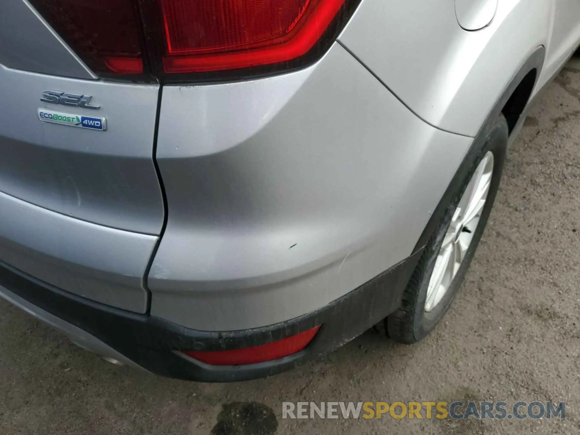 20 Photograph of a damaged car 1FMCU9HD5KUB11888 FORD ESCAPE 2019