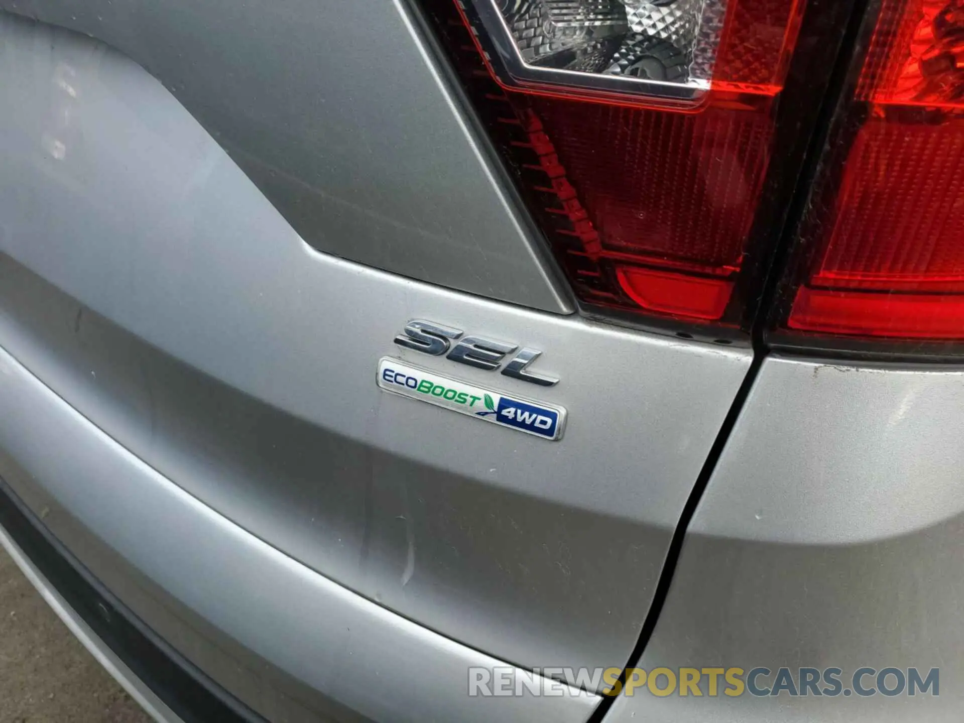 6 Photograph of a damaged car 1FMCU9HD5KUB11888 FORD ESCAPE 2019