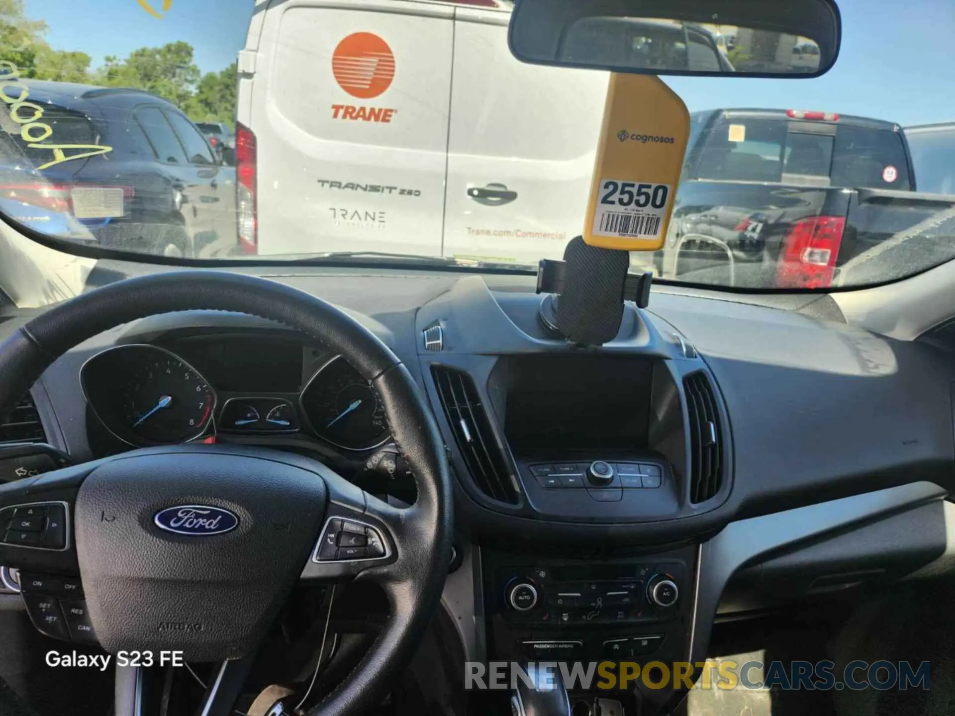 5 Photograph of a damaged car 1FMCU9HD5KUC07861 FORD ESCAPE 2019