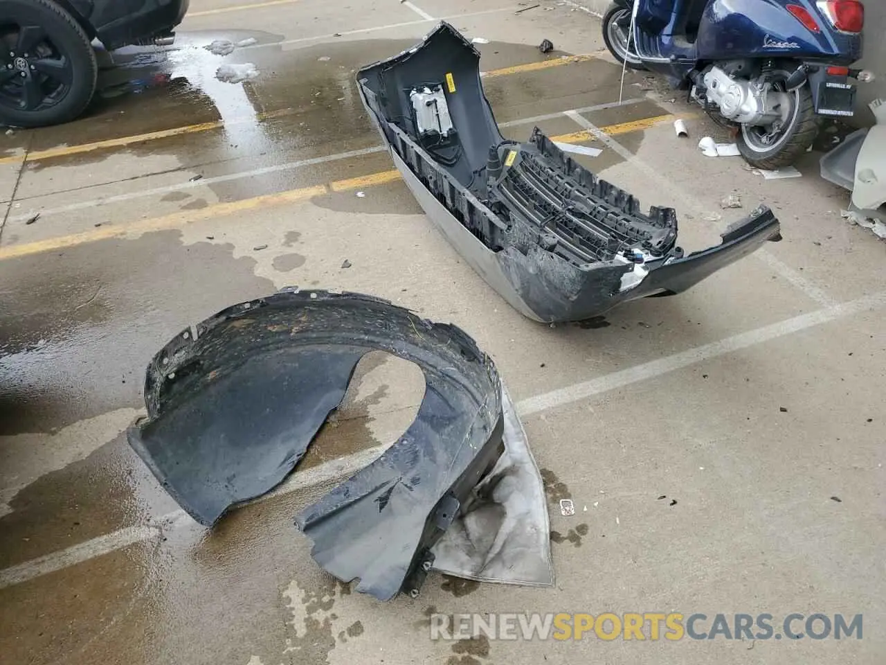13 Photograph of a damaged car 1FMCU9HD6KUA26039 FORD ESCAPE 2019