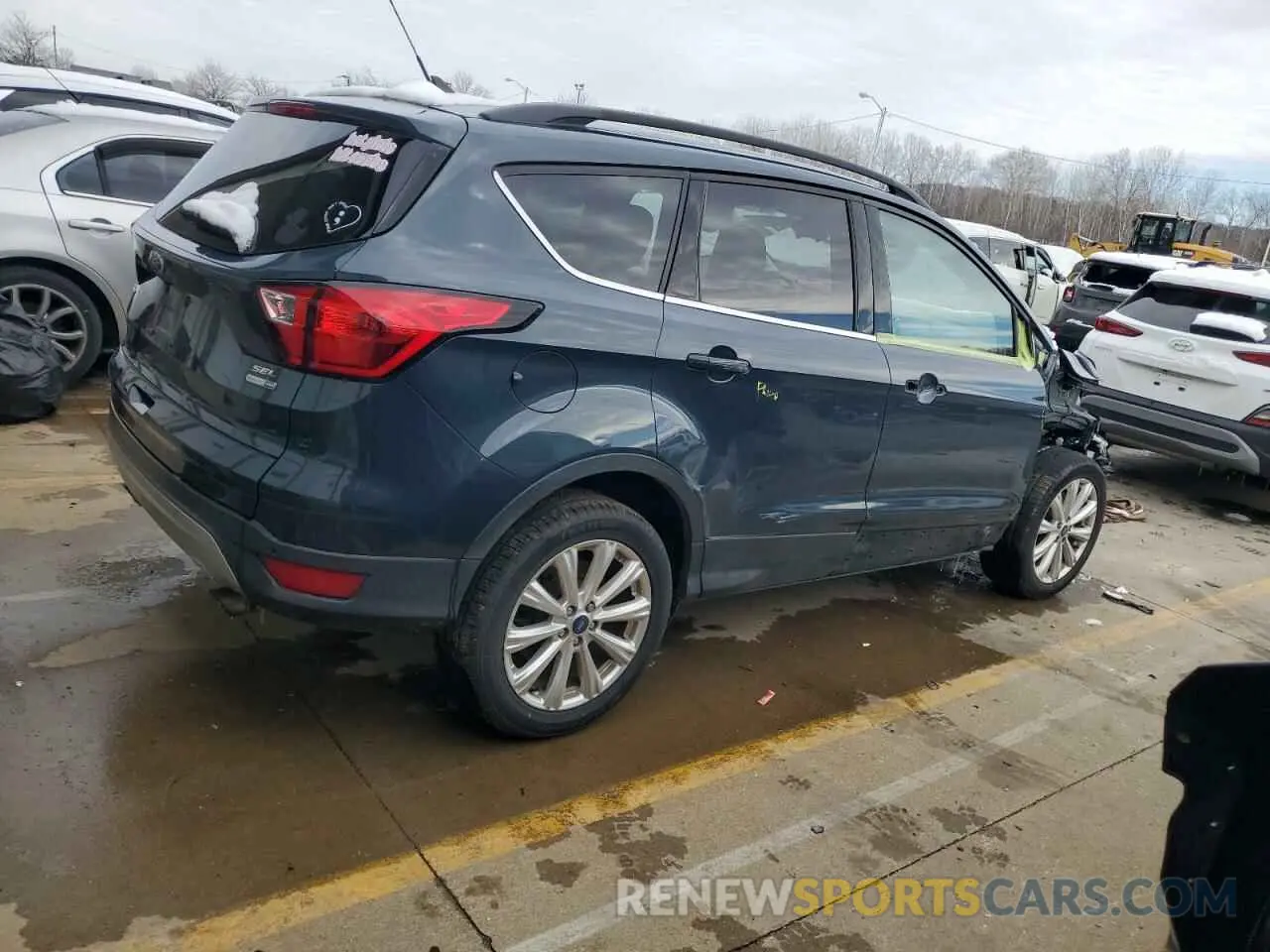 3 Photograph of a damaged car 1FMCU9HD6KUA26039 FORD ESCAPE 2019
