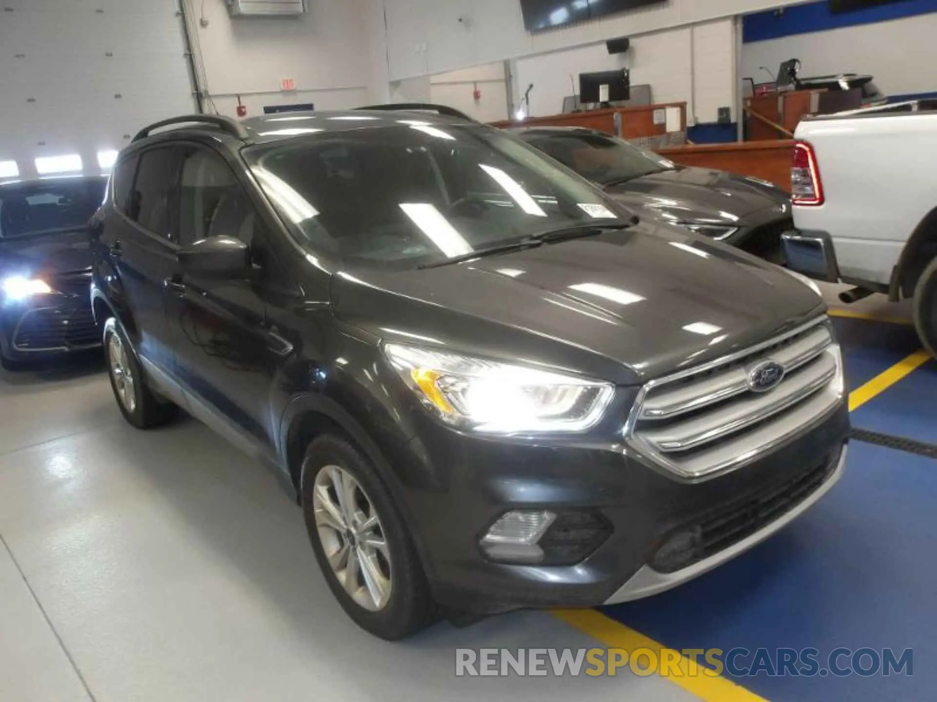 8 Photograph of a damaged car 1FMCU9HD6KUA37963 FORD ESCAPE 2019