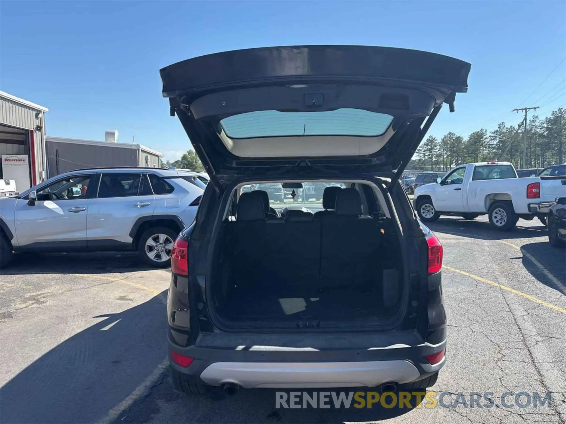 6 Photograph of a damaged car 1FMCU9HD6KUA65634 FORD ESCAPE 2019