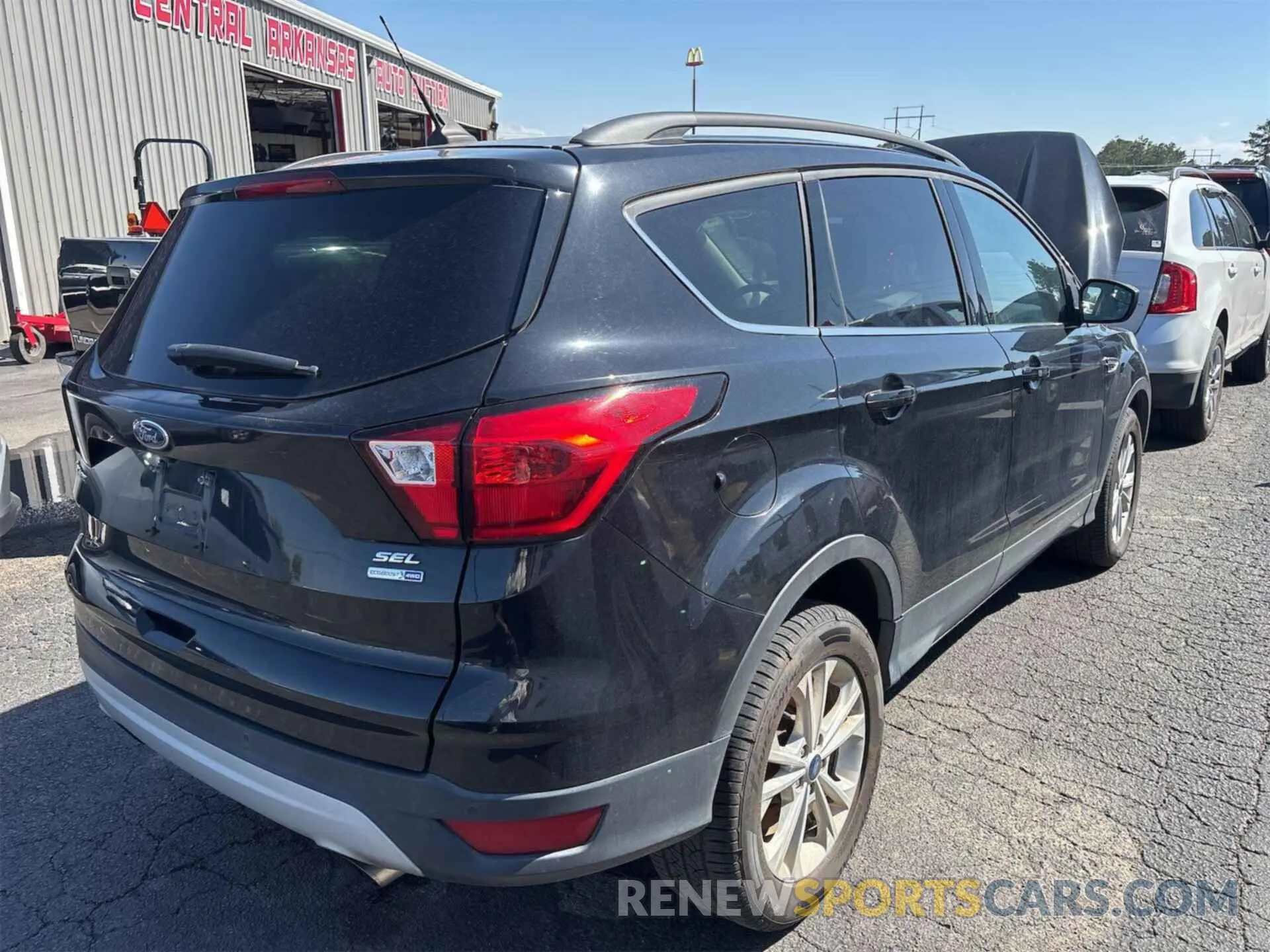 8 Photograph of a damaged car 1FMCU9HD6KUA65634 FORD ESCAPE 2019