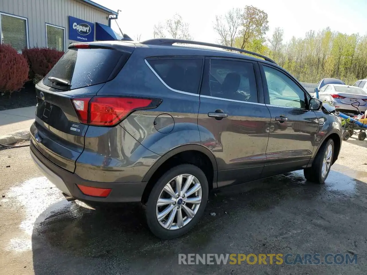 3 Photograph of a damaged car 1FMCU9HD6KUA69439 FORD ESCAPE 2019