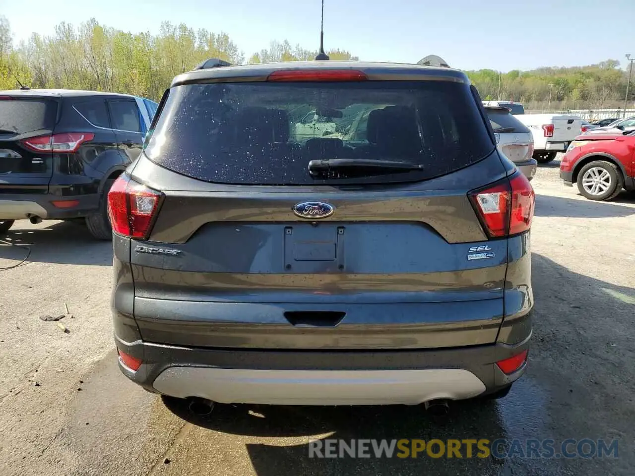 6 Photograph of a damaged car 1FMCU9HD6KUA69439 FORD ESCAPE 2019