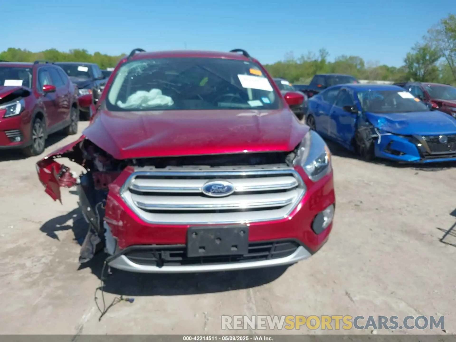 13 Photograph of a damaged car 1FMCU9HD6KUA93515 FORD ESCAPE 2019