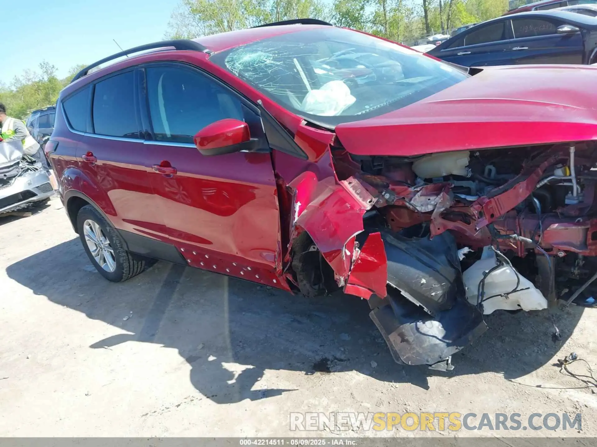 14 Photograph of a damaged car 1FMCU9HD6KUA93515 FORD ESCAPE 2019
