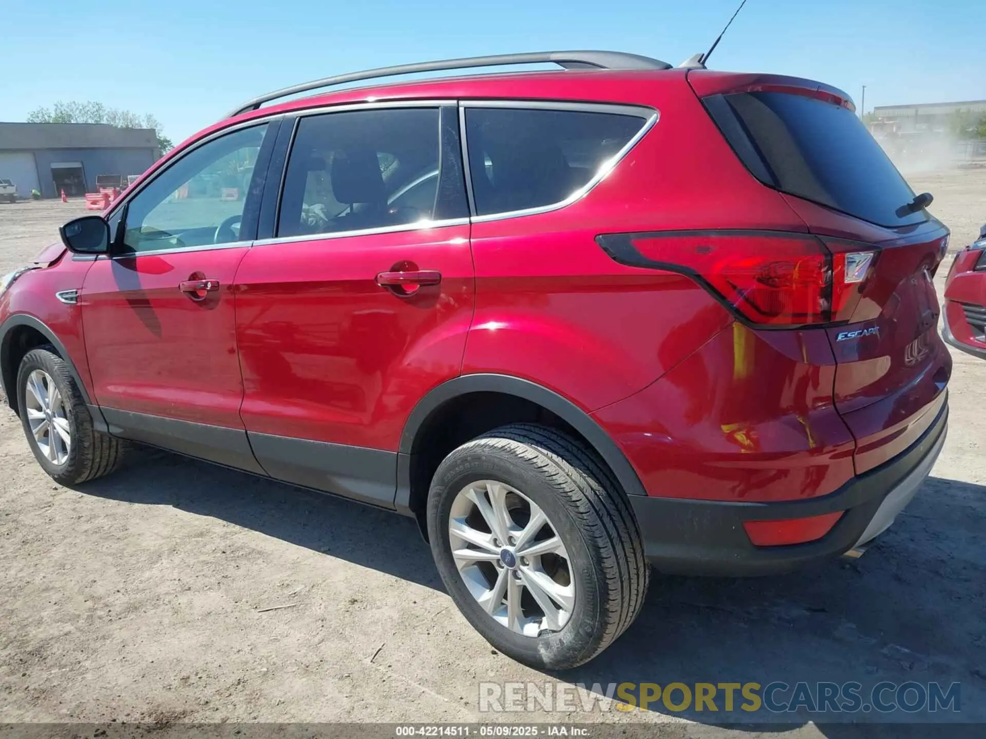 15 Photograph of a damaged car 1FMCU9HD6KUA93515 FORD ESCAPE 2019