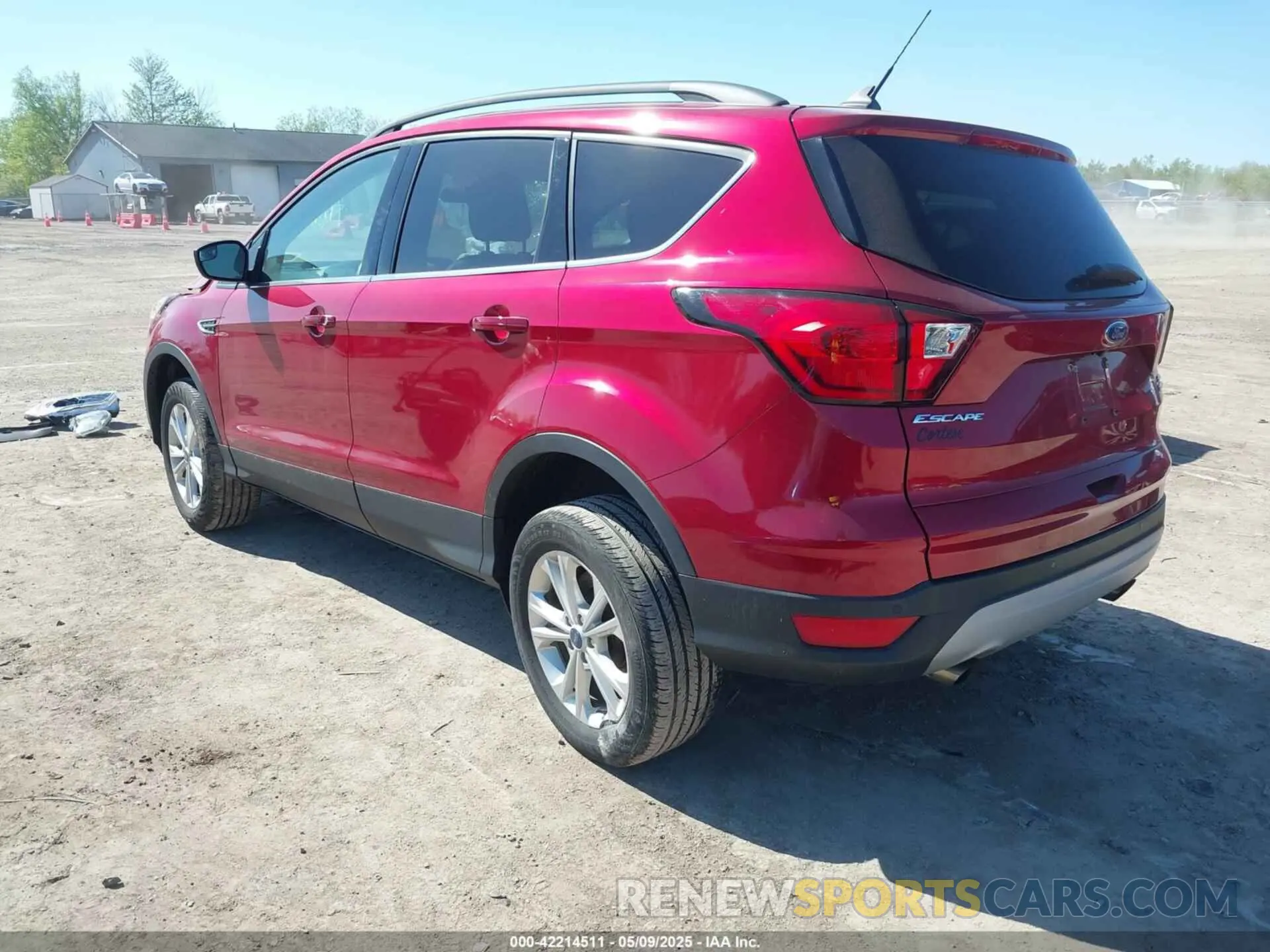 3 Photograph of a damaged car 1FMCU9HD6KUA93515 FORD ESCAPE 2019