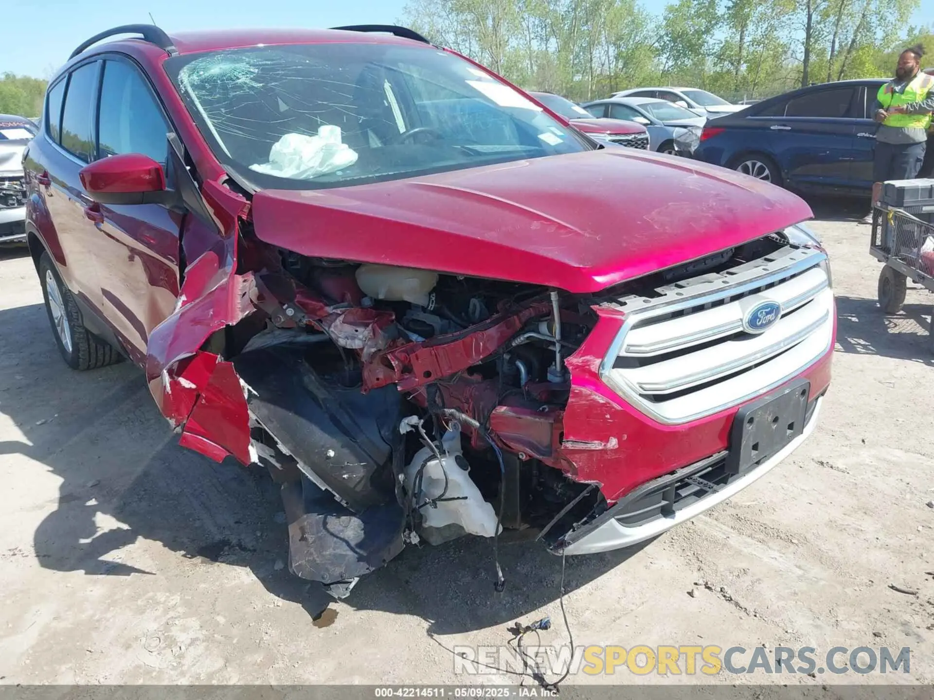 6 Photograph of a damaged car 1FMCU9HD6KUA93515 FORD ESCAPE 2019