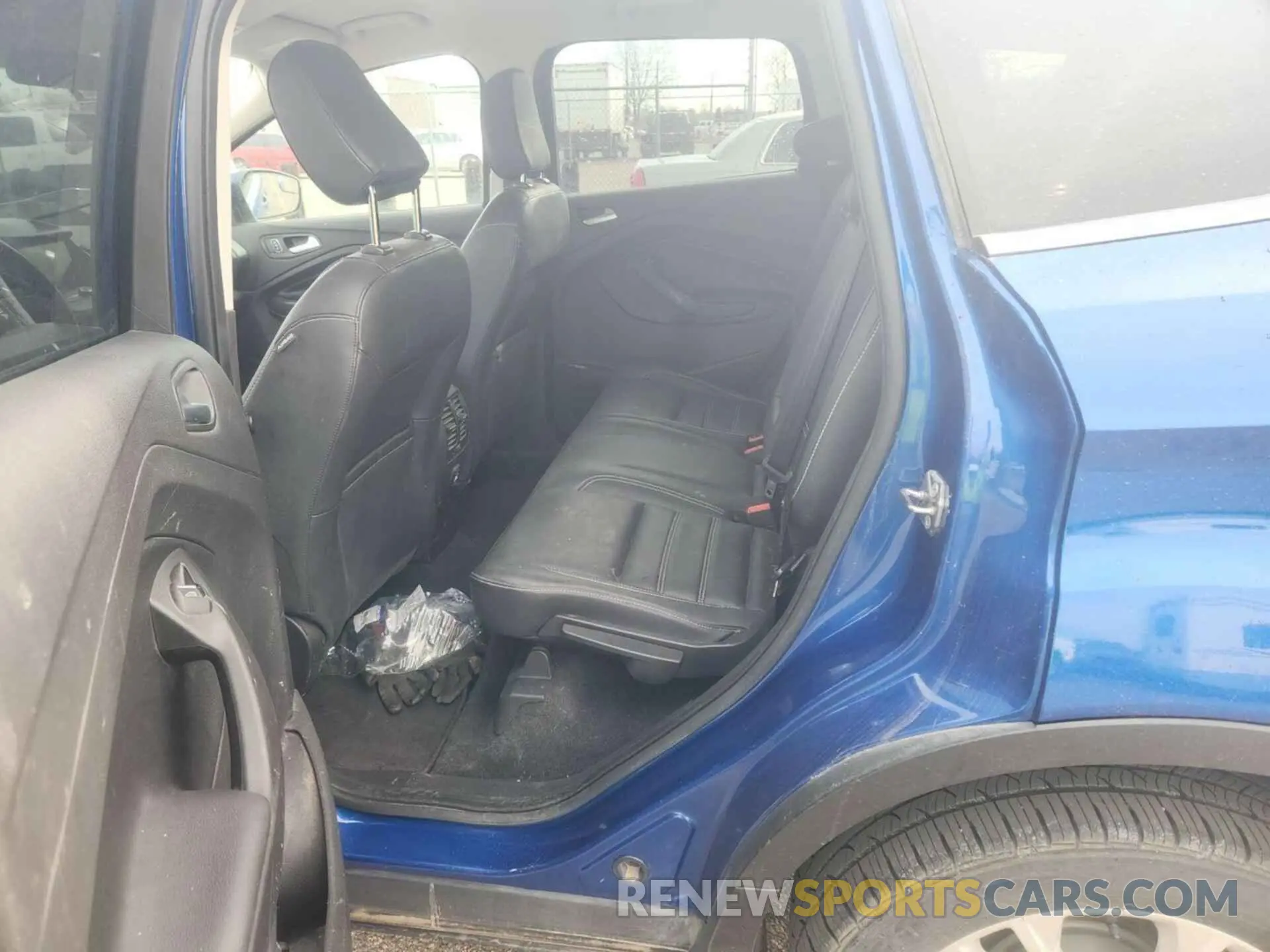 1 Photograph of a damaged car 1FMCU9HD6KUB33401 FORD ESCAPE 2019