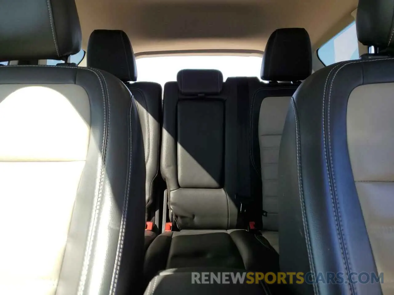 10 Photograph of a damaged car 1FMCU9HD6KUB73459 FORD ESCAPE 2019