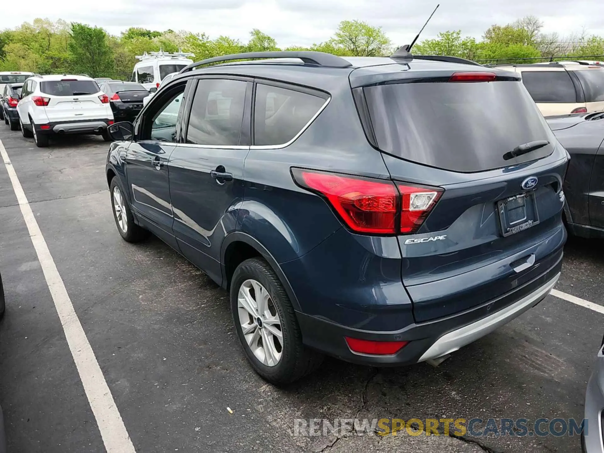 21 Photograph of a damaged car 1FMCU9HD6KUB82470 FORD ESCAPE 2019