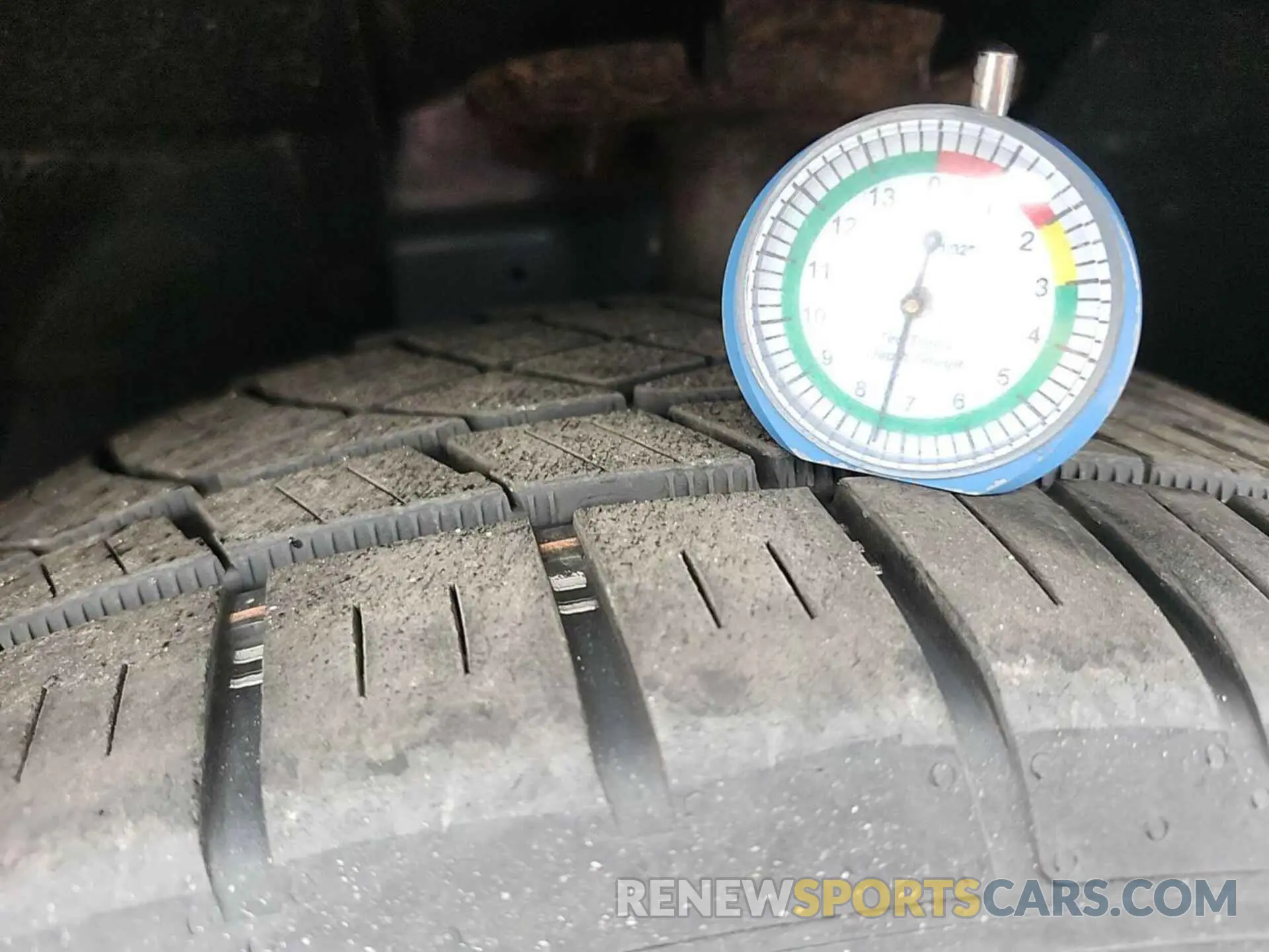 26 Photograph of a damaged car 1FMCU9HD6KUB82470 FORD ESCAPE 2019
