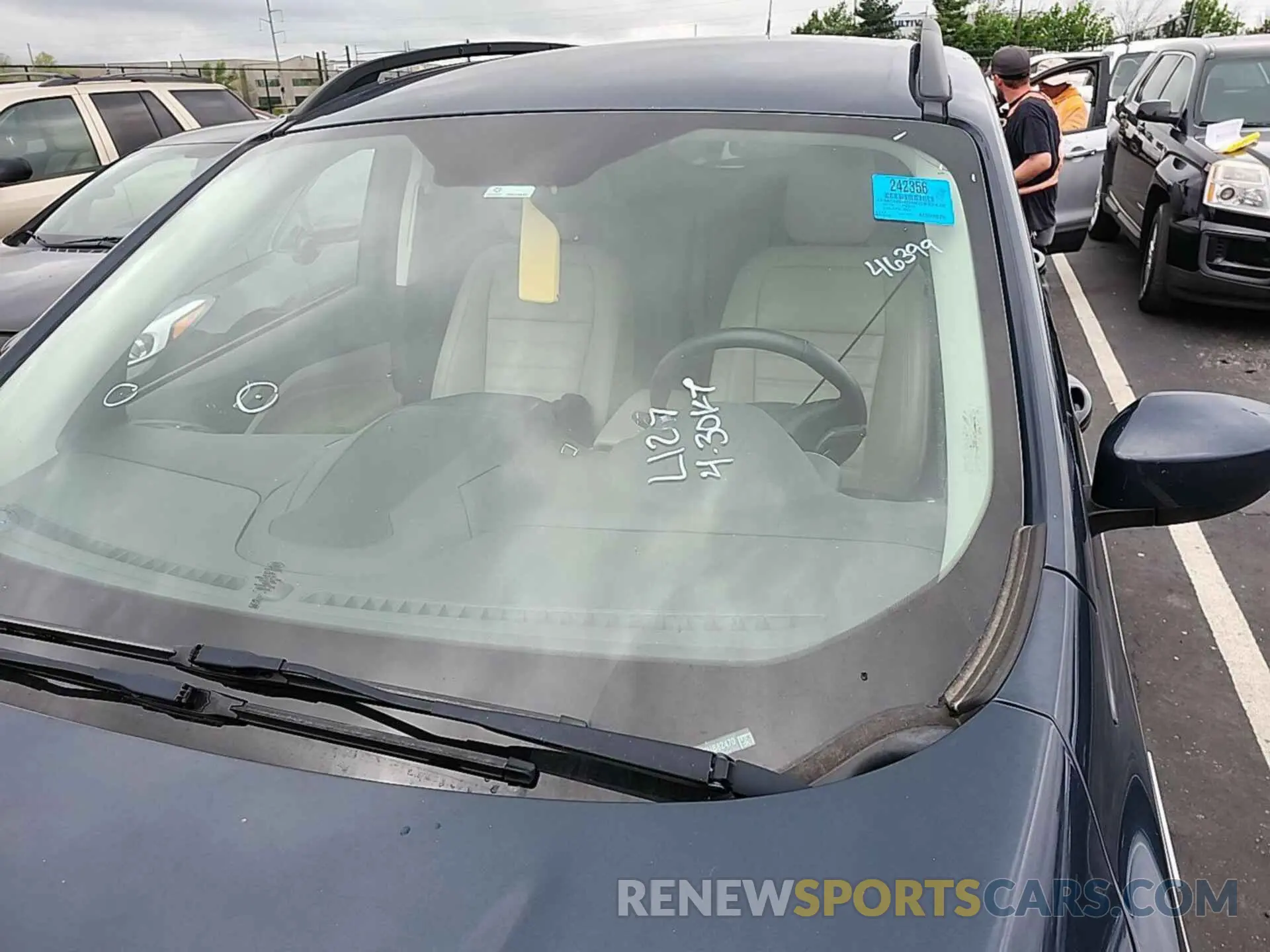 27 Photograph of a damaged car 1FMCU9HD6KUB82470 FORD ESCAPE 2019