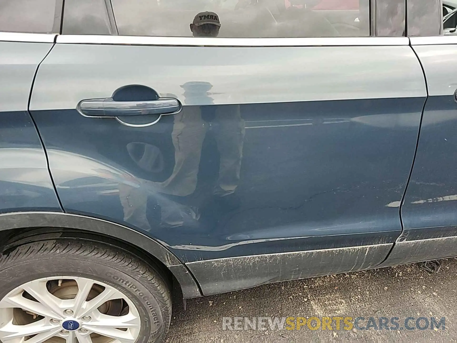 8 Photograph of a damaged car 1FMCU9HD6KUB82470 FORD ESCAPE 2019