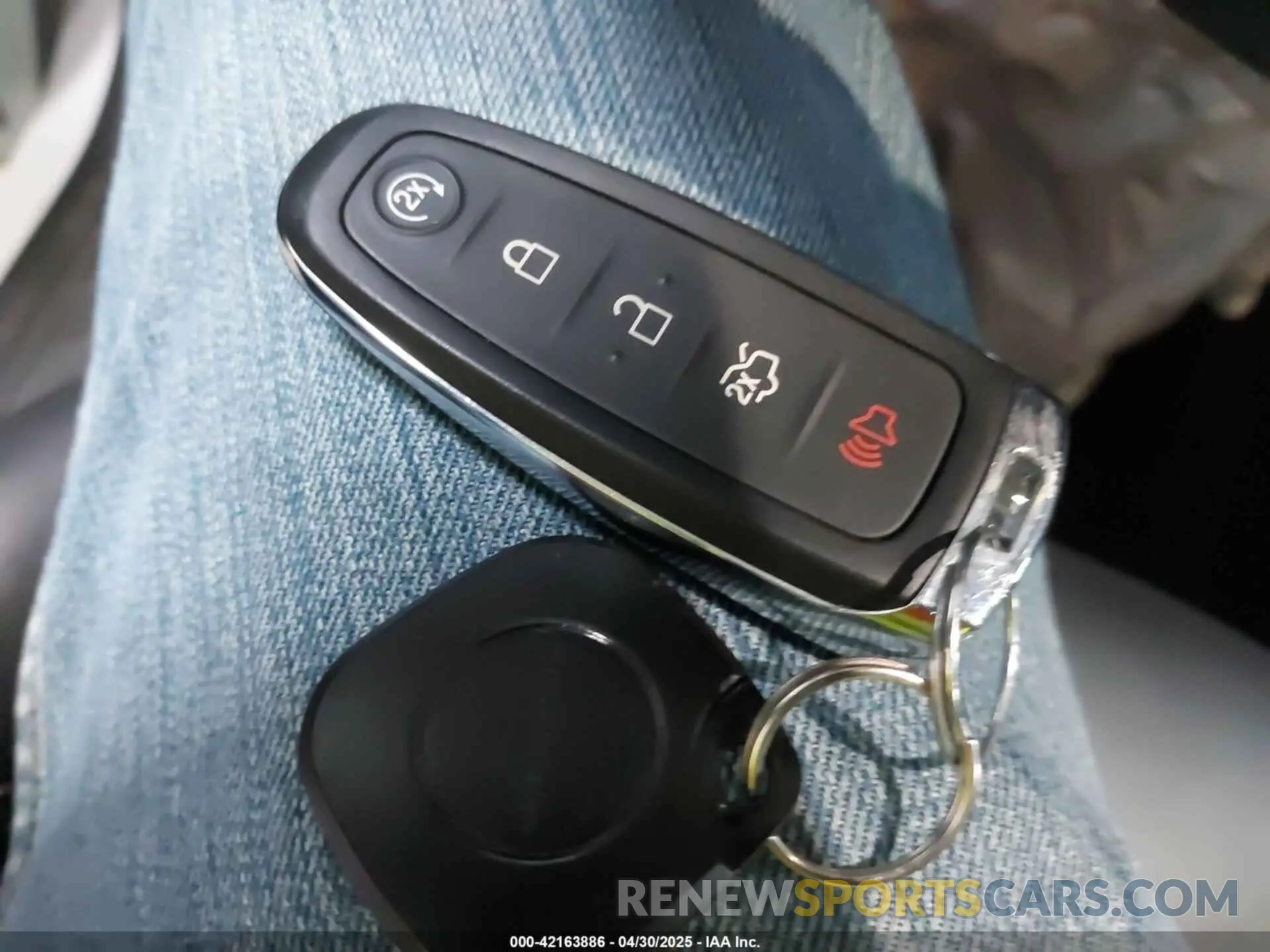 11 Photograph of a damaged car 1FMCU9HD6KUC31120 FORD ESCAPE 2019