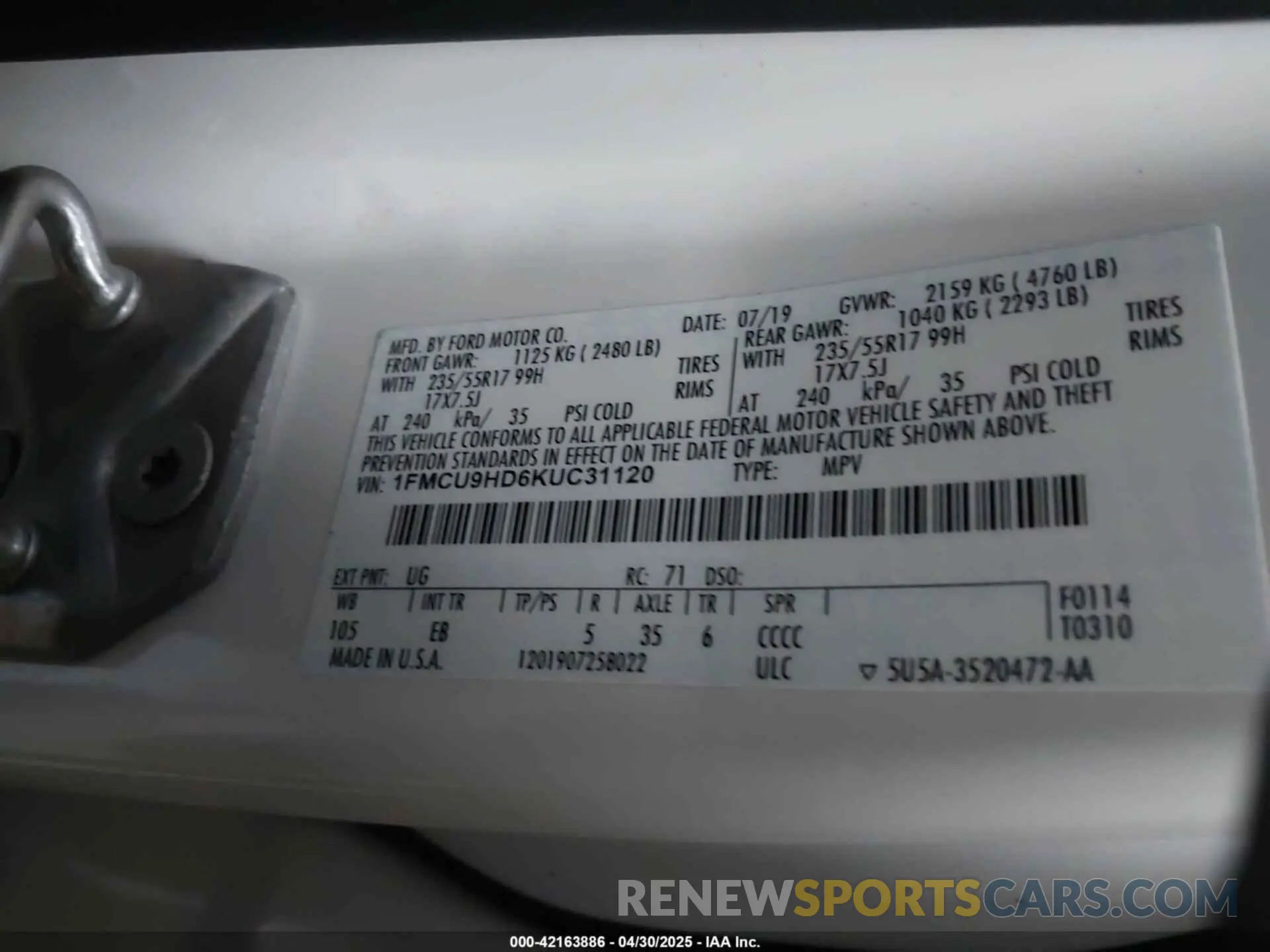 9 Photograph of a damaged car 1FMCU9HD6KUC31120 FORD ESCAPE 2019