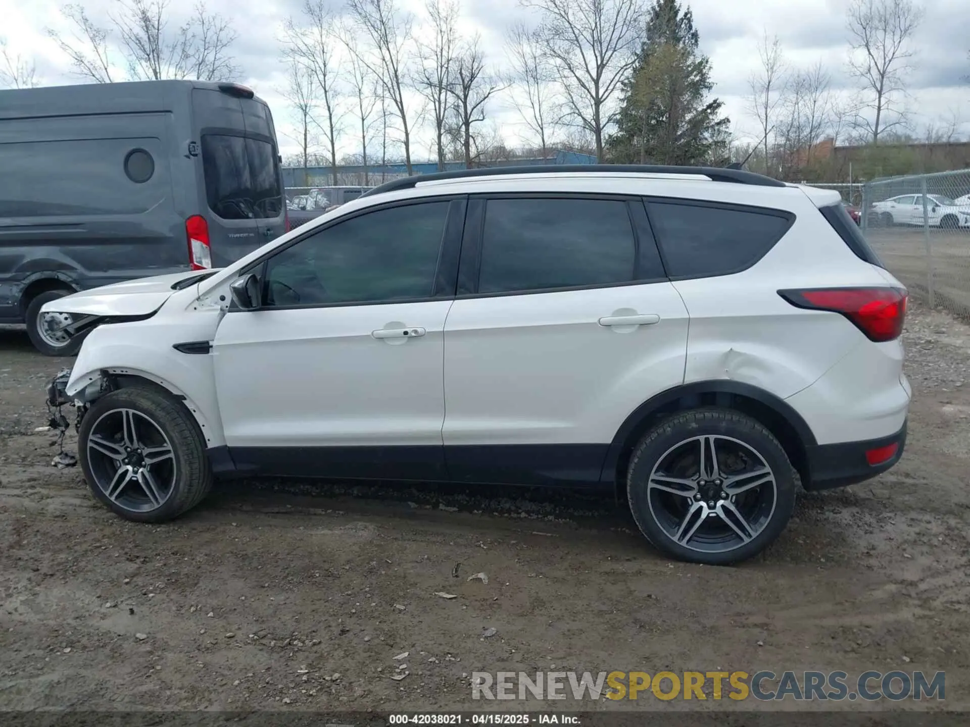 15 Photograph of a damaged car 1FMCU9HD6KUC48550 FORD ESCAPE 2019