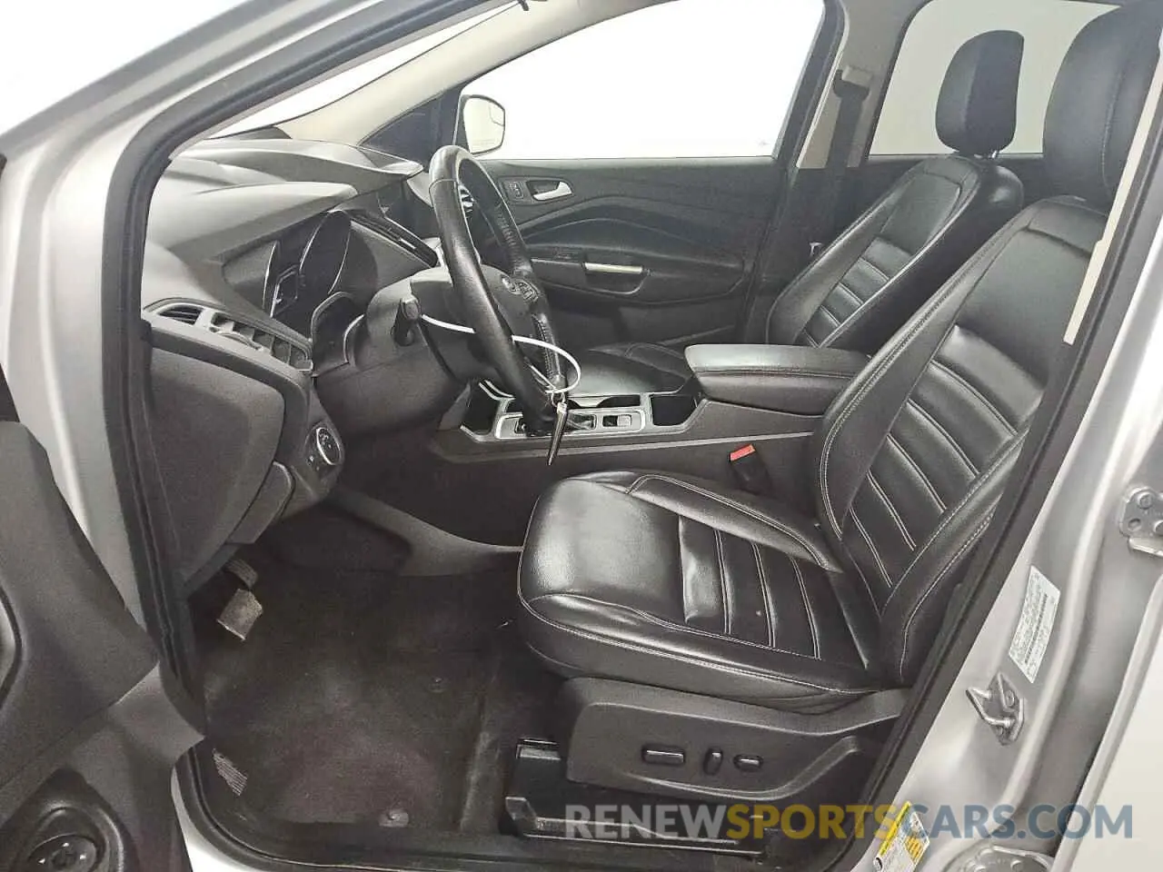 7 Photograph of a damaged car 1FMCU9HD7KUA32898 FORD ESCAPE 2019