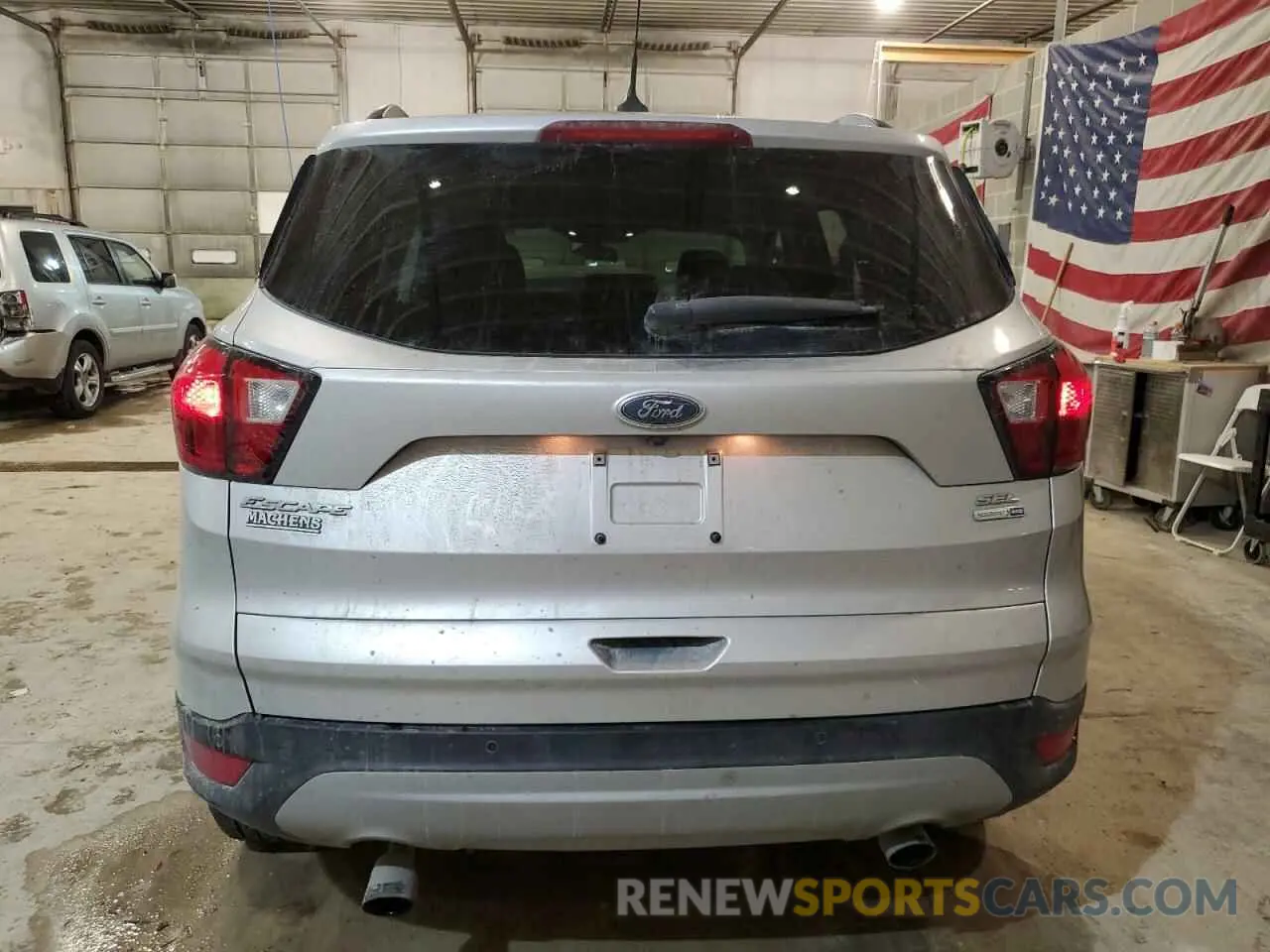 6 Photograph of a damaged car 1FMCU9HD7KUA70034 FORD ESCAPE 2019
