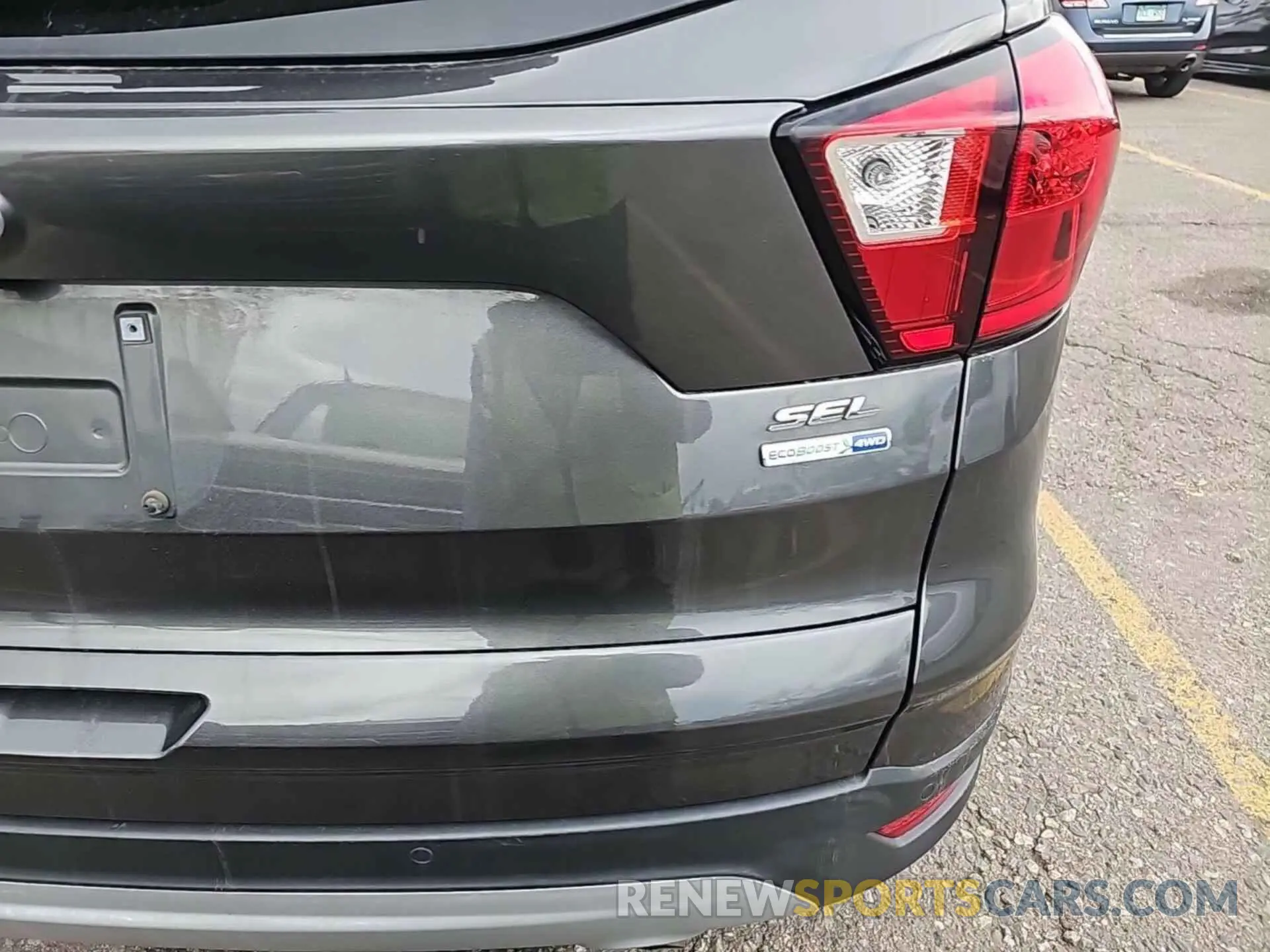 9 Photograph of a damaged car 1FMCU9HD7KUA72625 FORD ESCAPE 2019