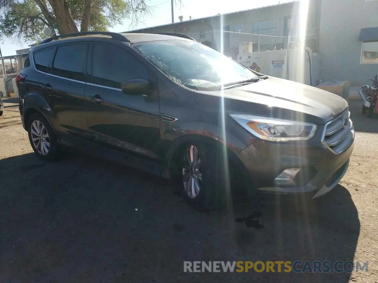 4 Photograph of a damaged car 1FMCU9HD7KUB60493 FORD ESCAPE 2019