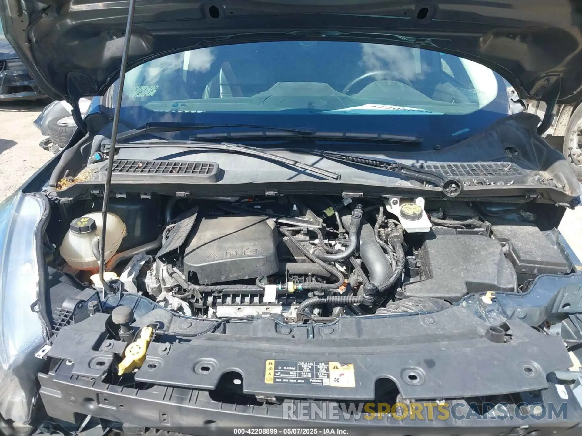 10 Photograph of a damaged car 1FMCU9HD7KUB75429 FORD ESCAPE 2019
