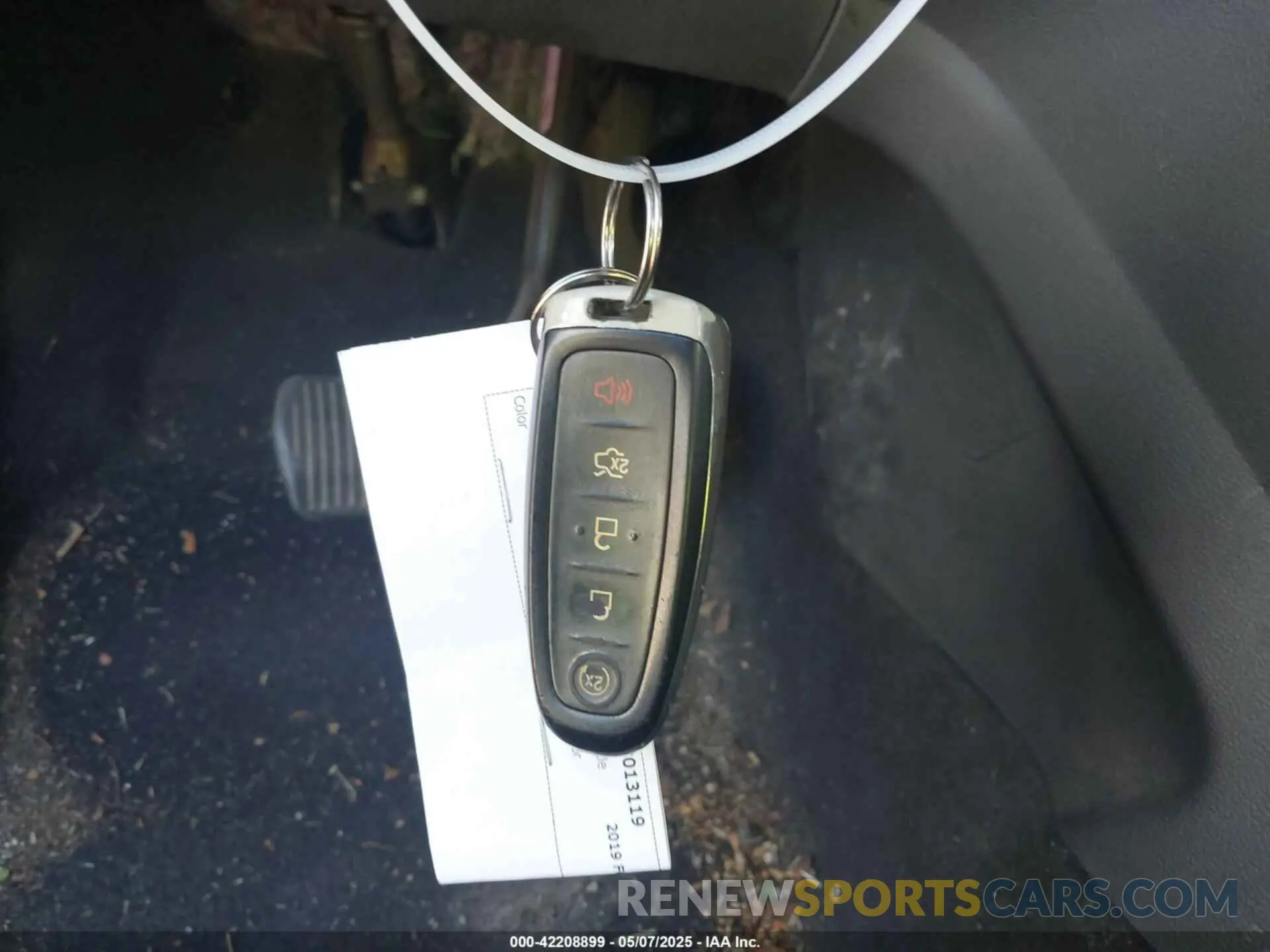 11 Photograph of a damaged car 1FMCU9HD7KUB75429 FORD ESCAPE 2019