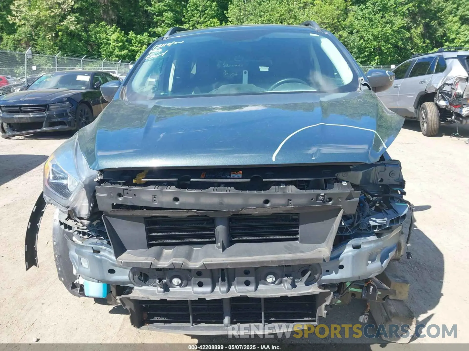 13 Photograph of a damaged car 1FMCU9HD7KUB75429 FORD ESCAPE 2019