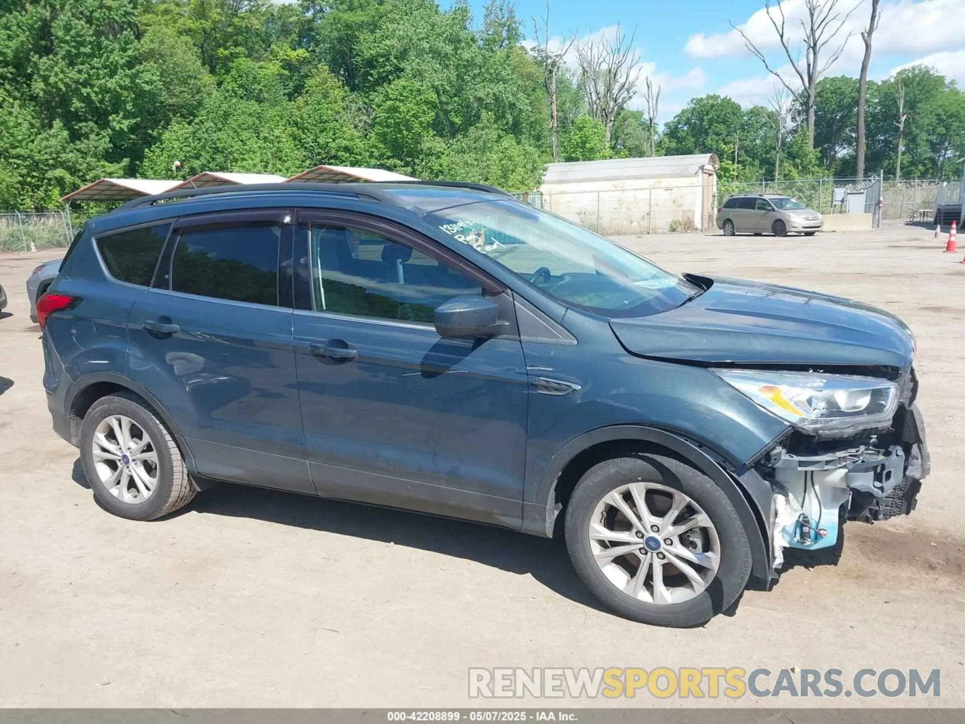 14 Photograph of a damaged car 1FMCU9HD7KUB75429 FORD ESCAPE 2019
