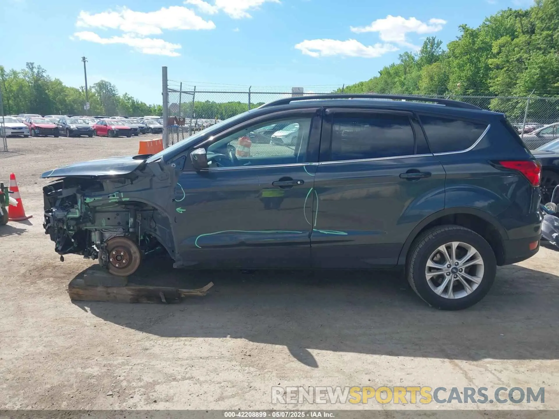 15 Photograph of a damaged car 1FMCU9HD7KUB75429 FORD ESCAPE 2019